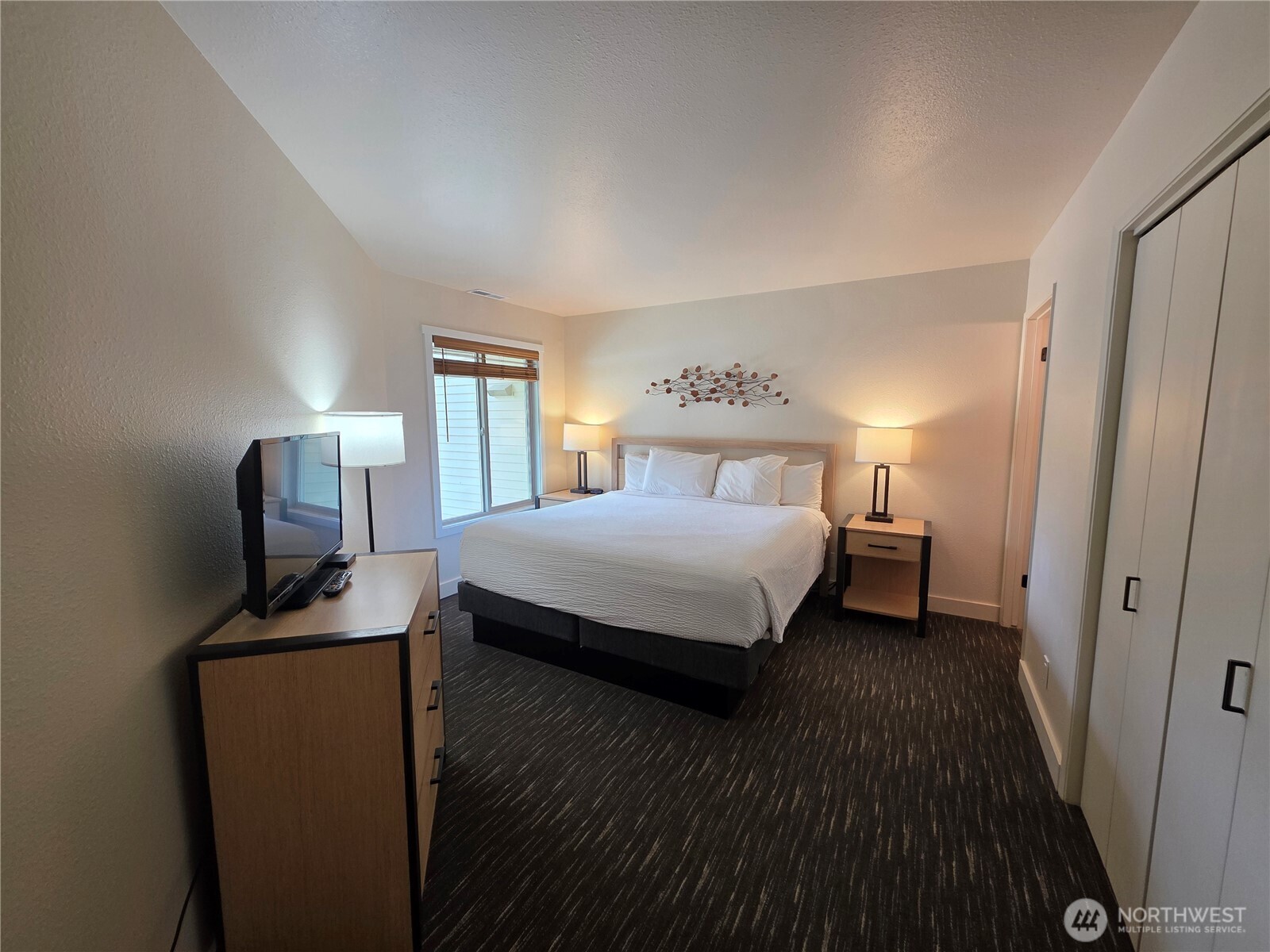 1 Lodge 609-Q , Manson, WA 98831