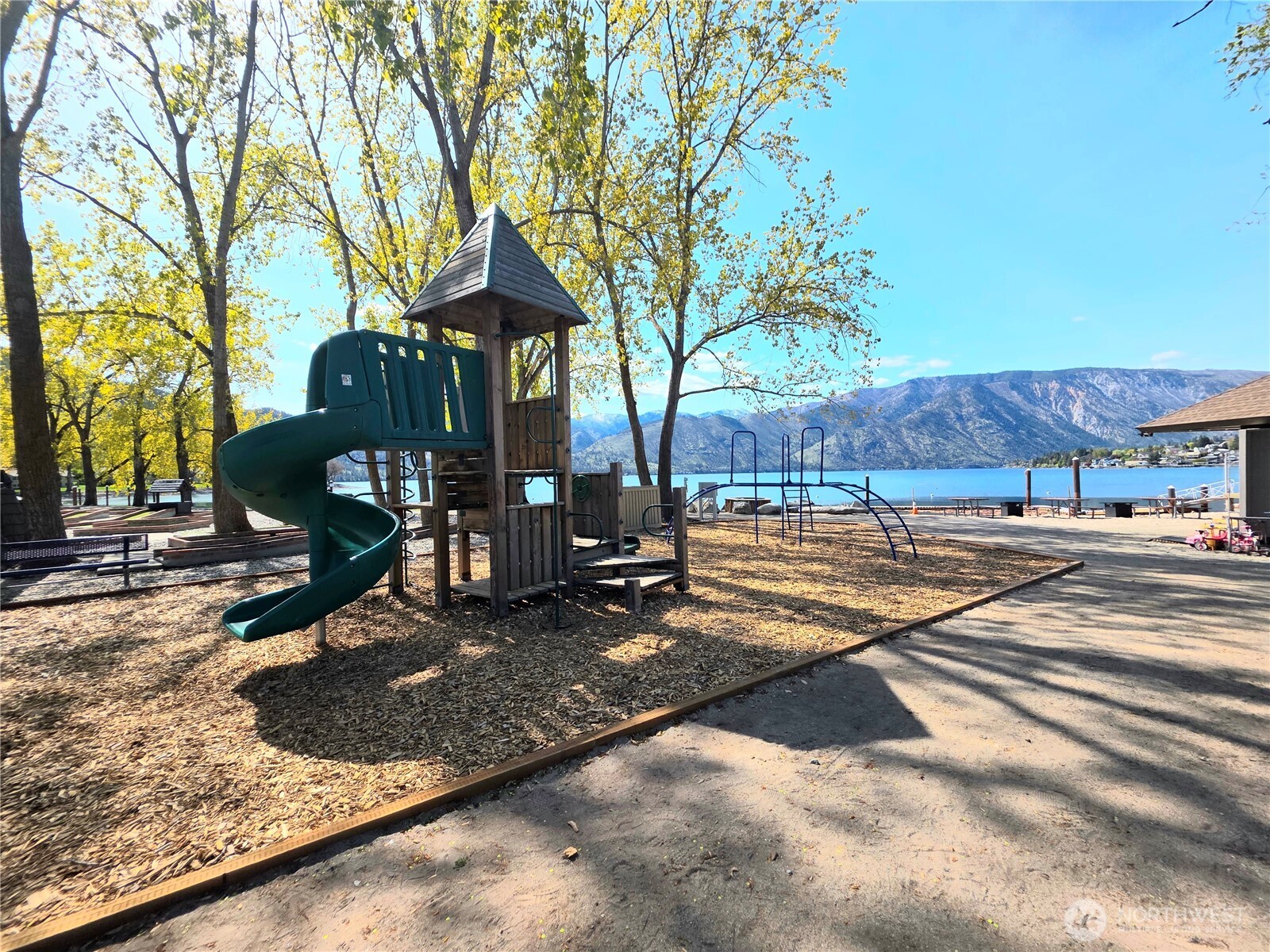 1 Lodge 609-Q , Manson, WA 98831