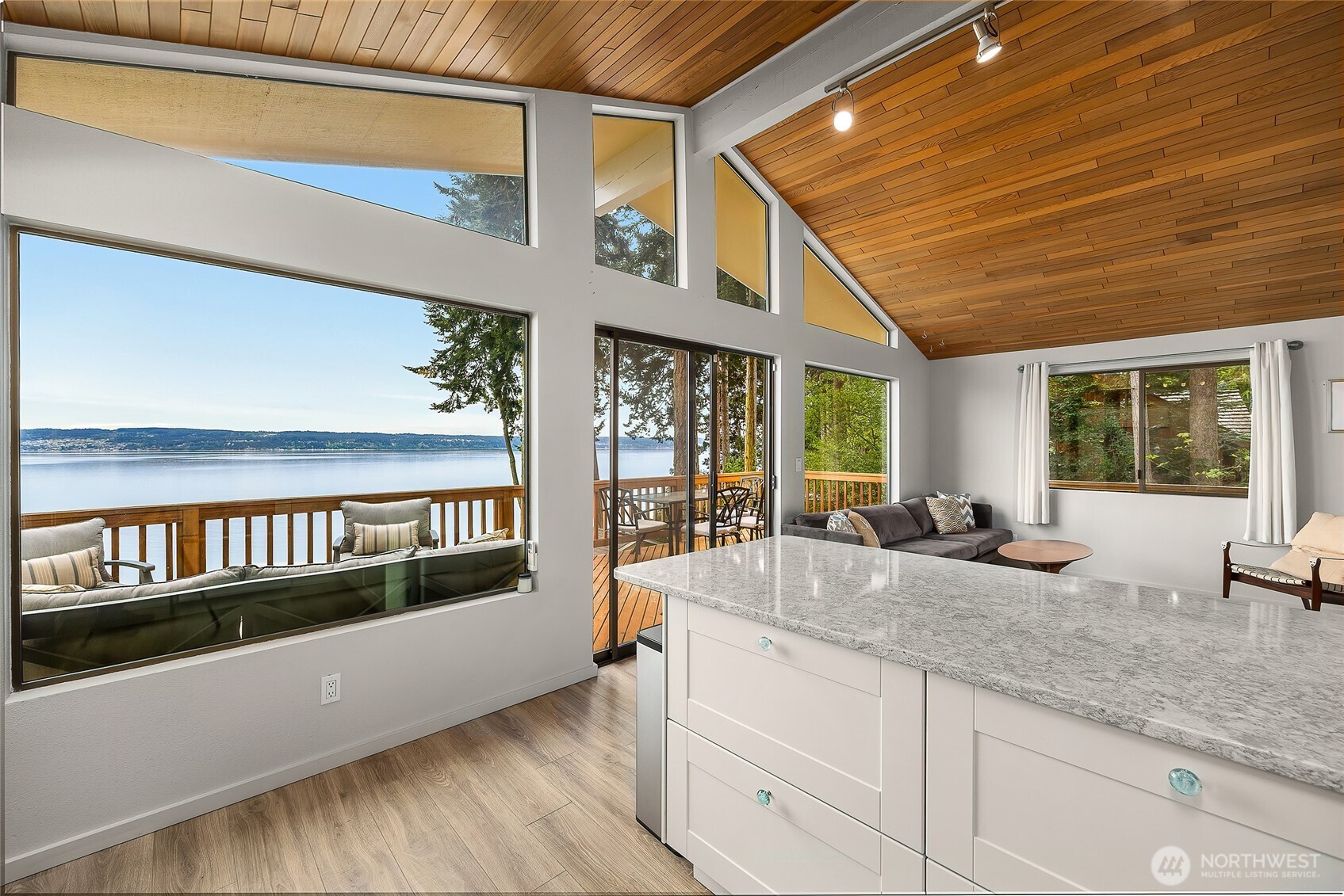 285 Harrington , Coupeville, WA 98239