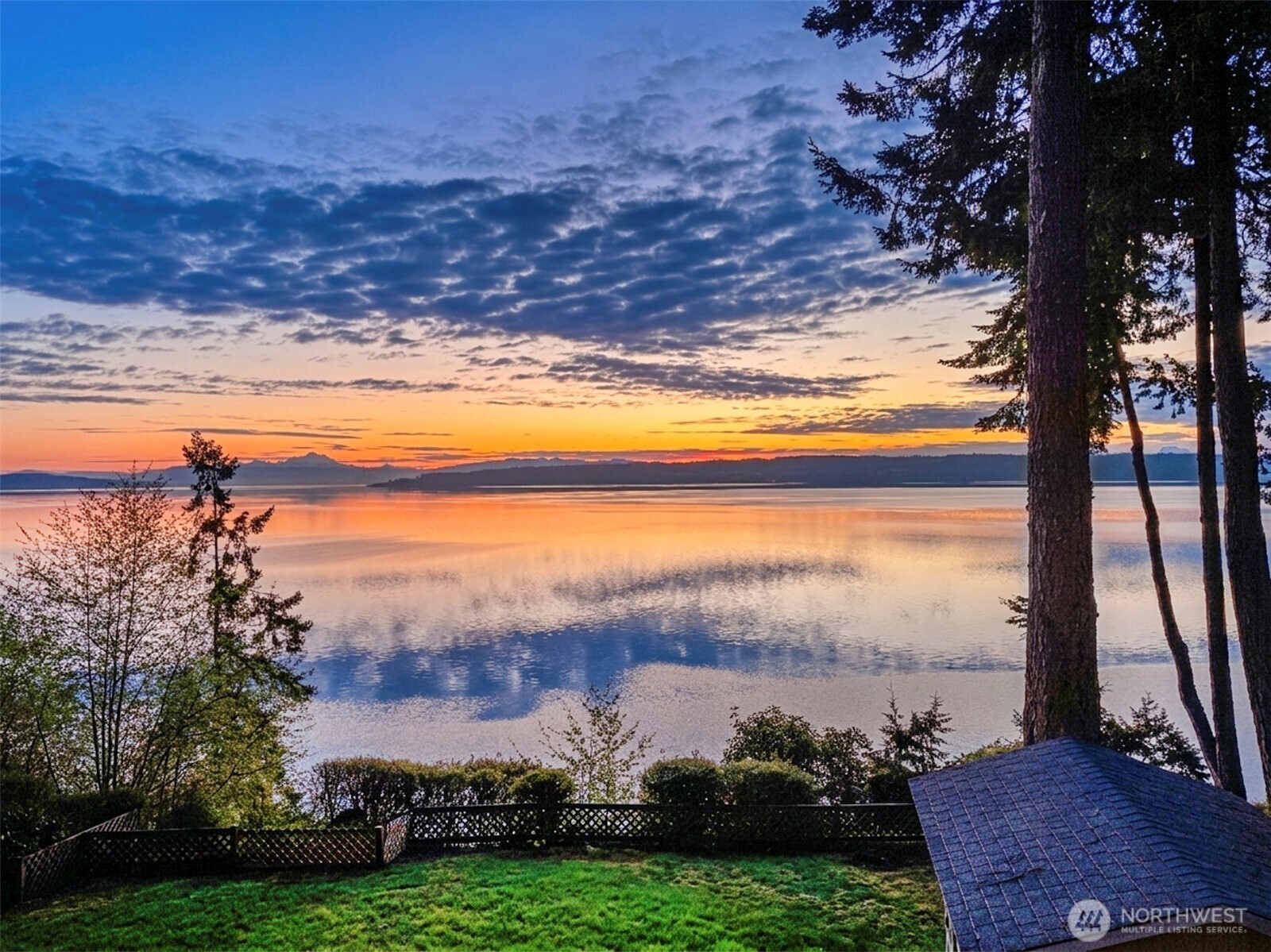 285 Harrington , Coupeville, WA 98239