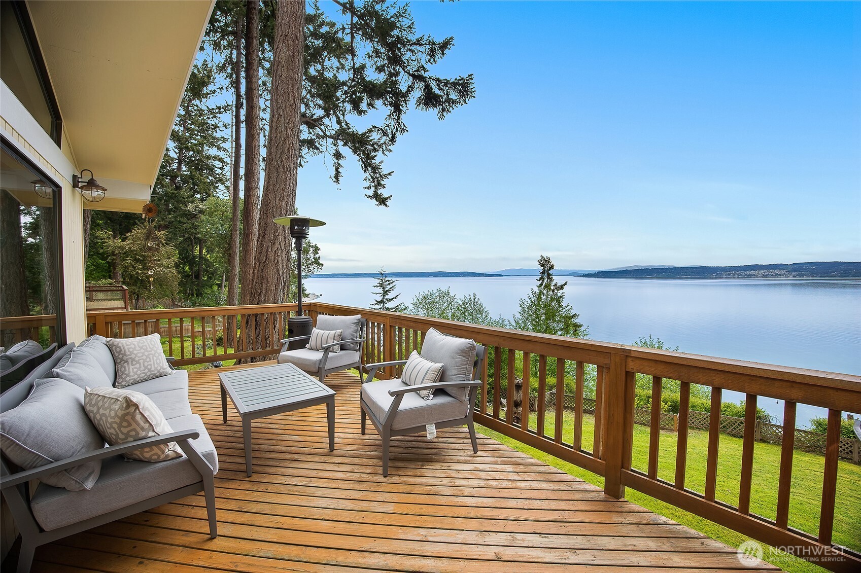 285 Harrington , Coupeville, WA 98239