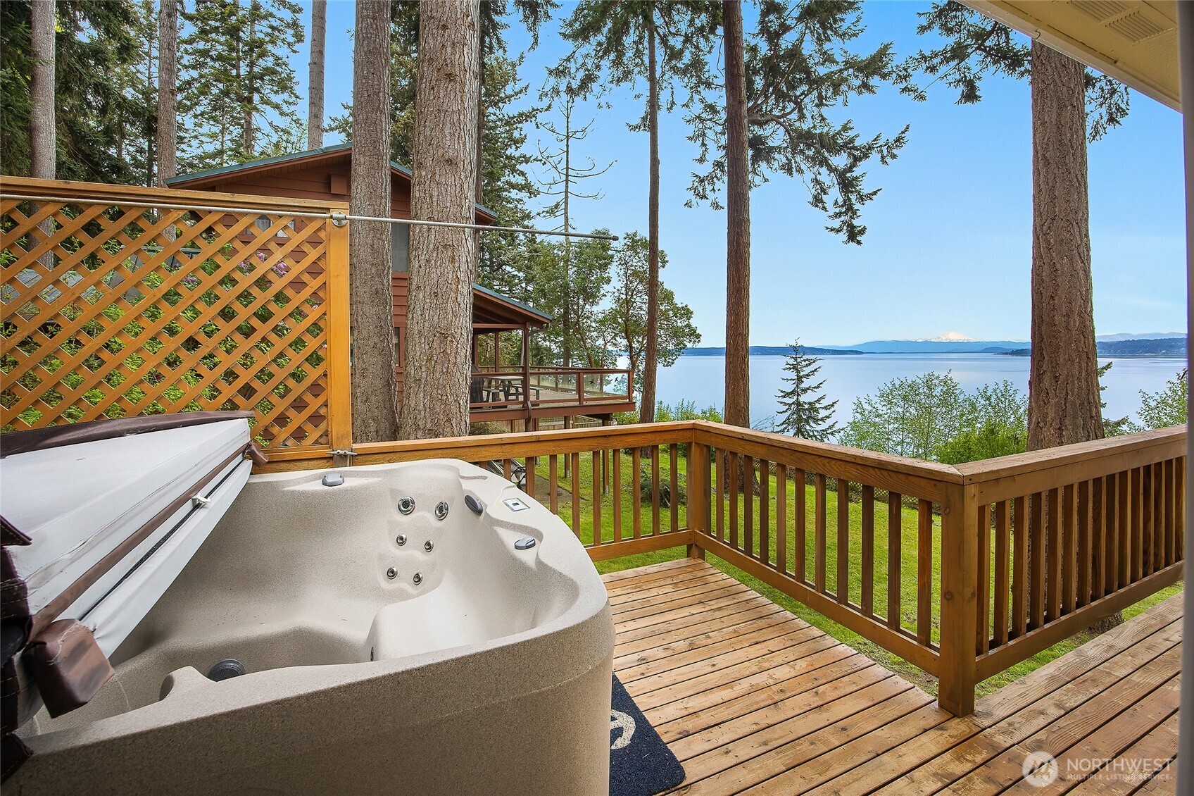 285 Harrington , Coupeville, WA 98239