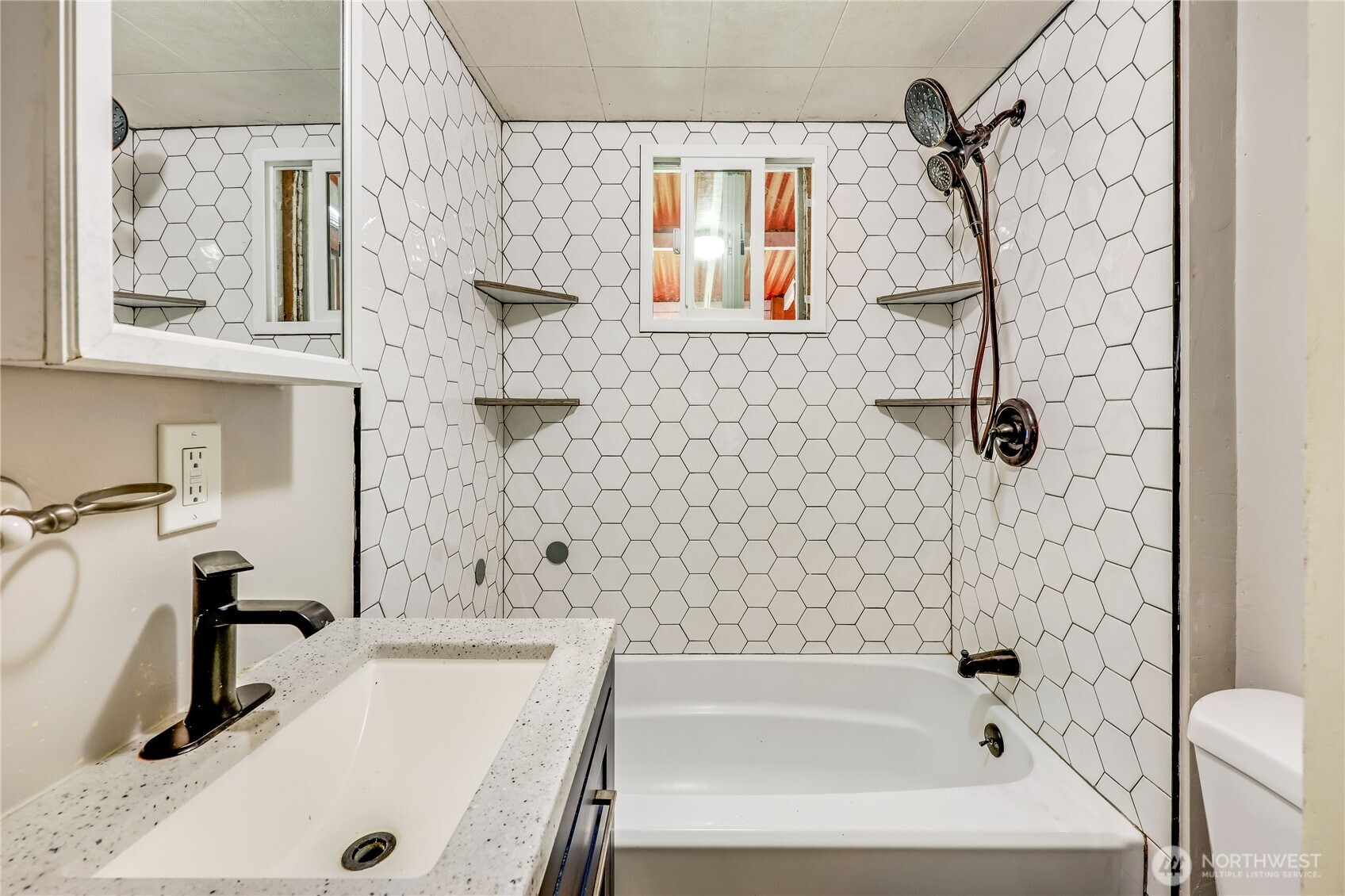 2821 NW Costa Vida Way , Poulsbo, WA 98370