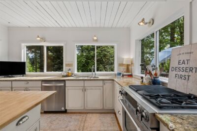 15715 249 Avenue SE, Issaquah, WA 98027 - Photo 8
