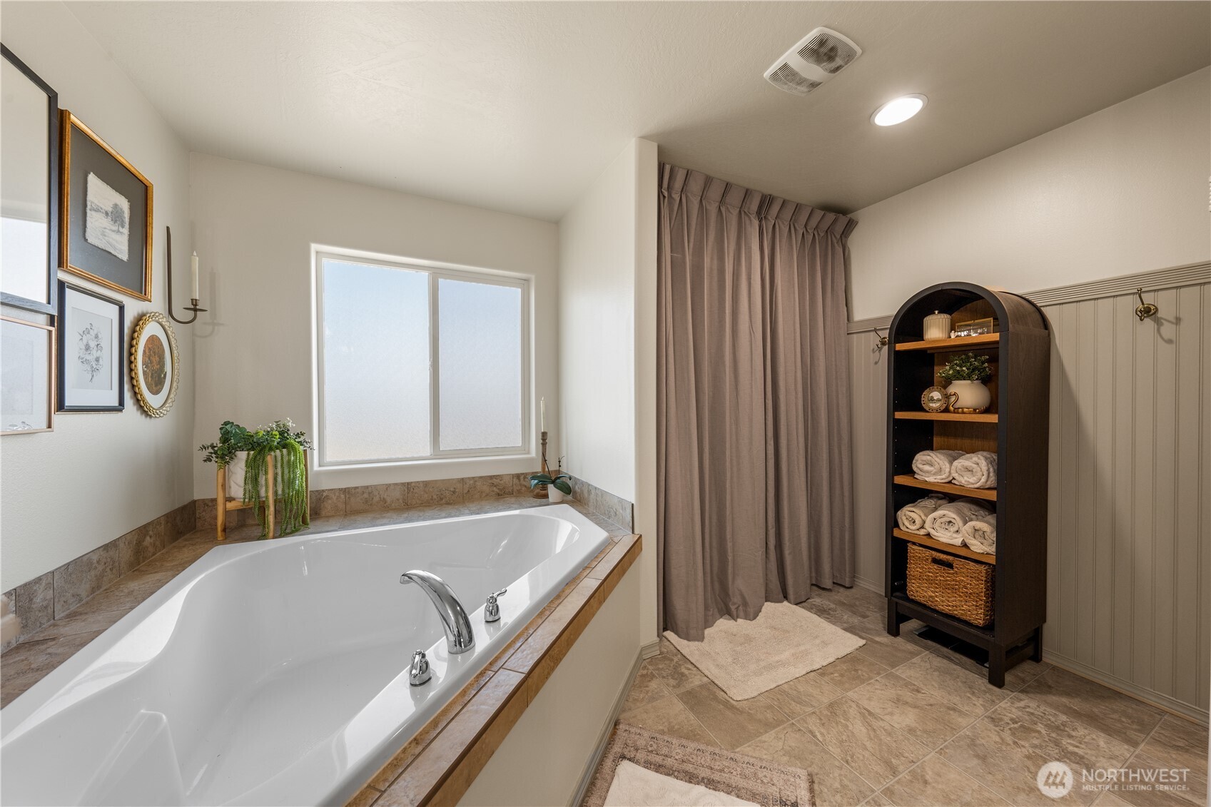 728 S Lakeland , Moses Lake, WA 98837