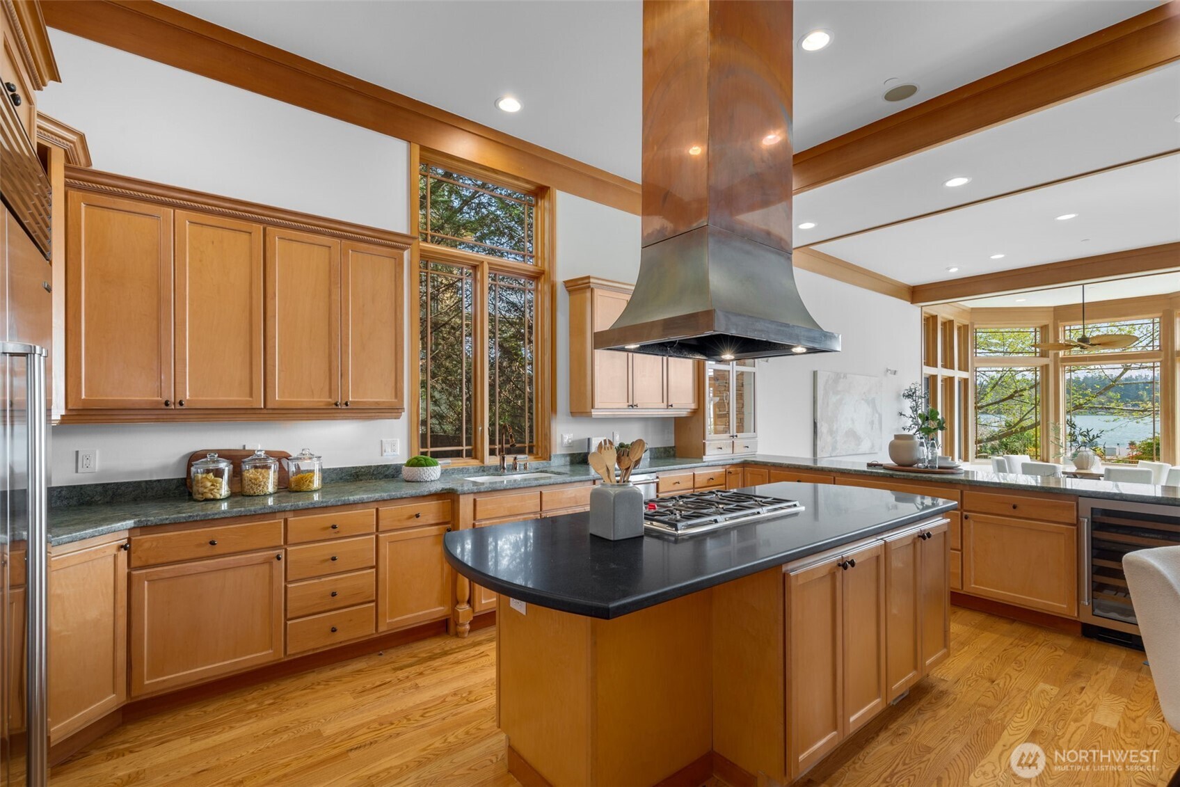 8551 NE Juanita Drive , Kirkland, WA 98034