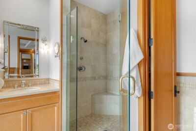 8551 NE Juanita Drive , Kirkland, WA 98034 - Photo 29
