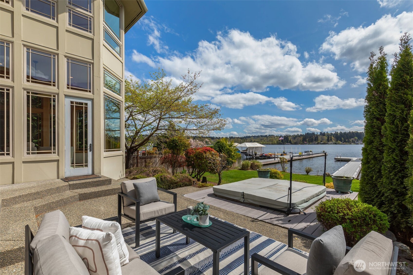 8551 NE Juanita Drive , Kirkland, WA 98034