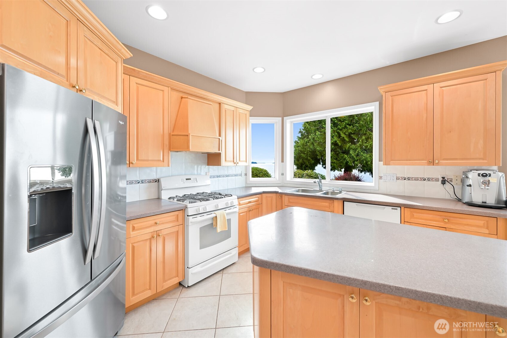 3145 Sunset Way , Bellingham, WA 98226-8644