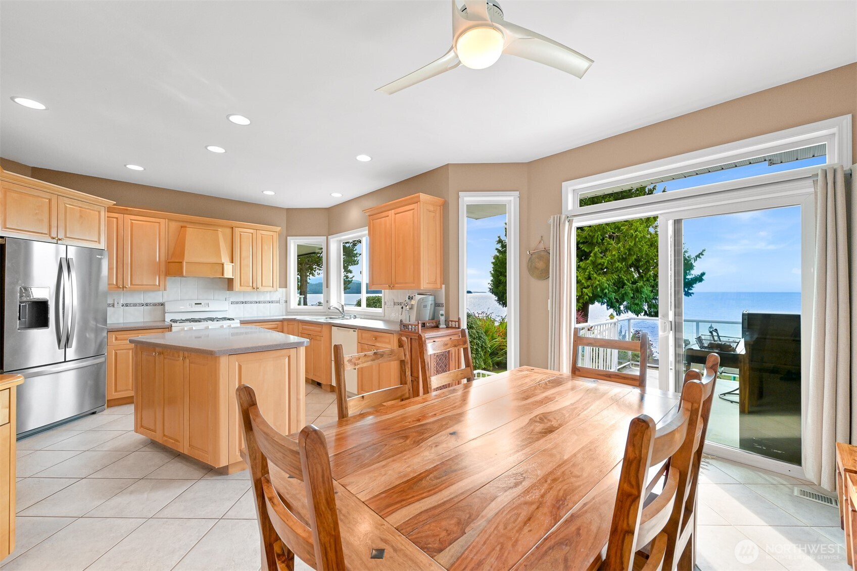 3145 Sunset Way , Bellingham, WA 98226-8644