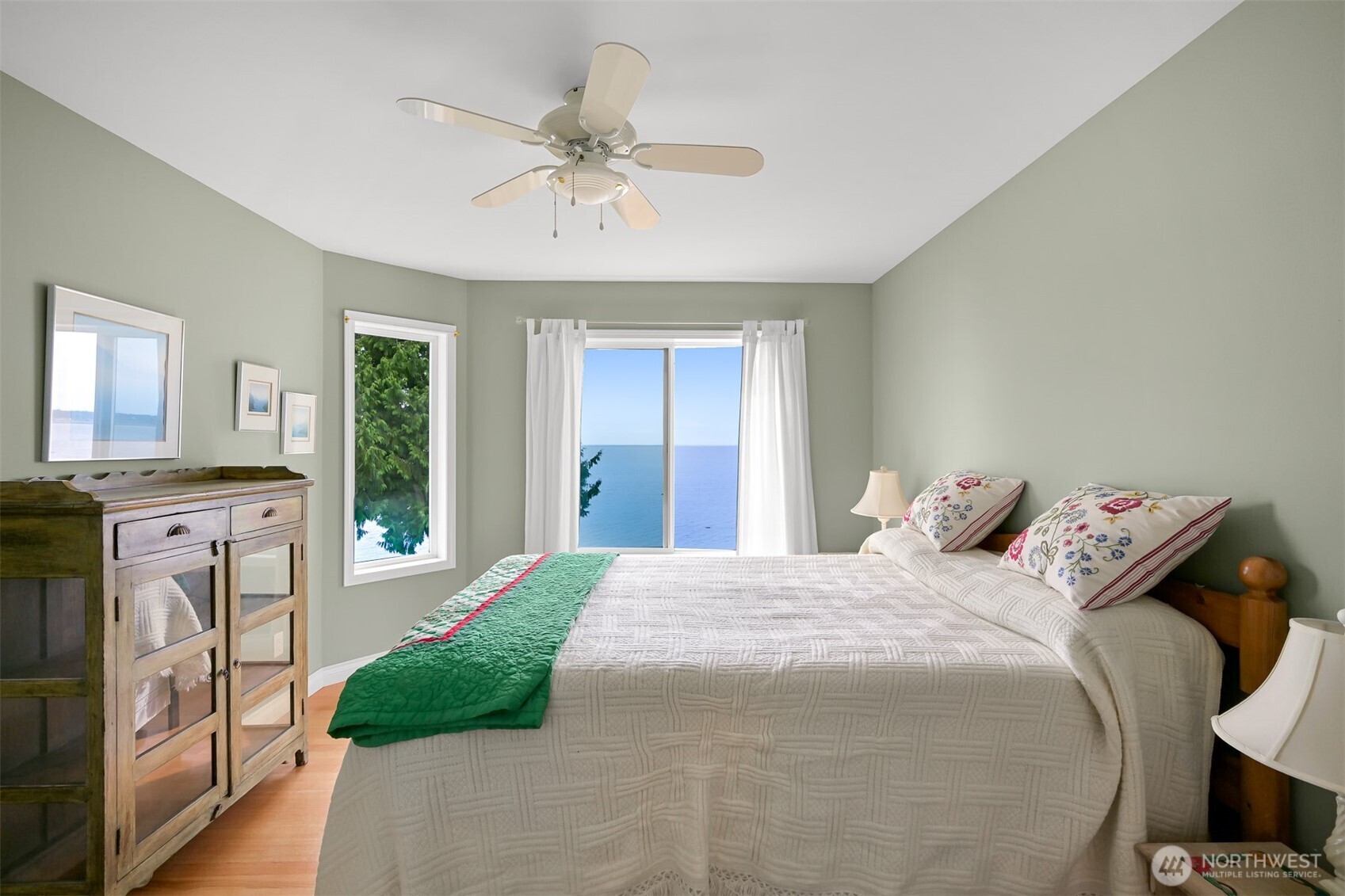 3145 Sunset Way , Bellingham, WA 98226-8644