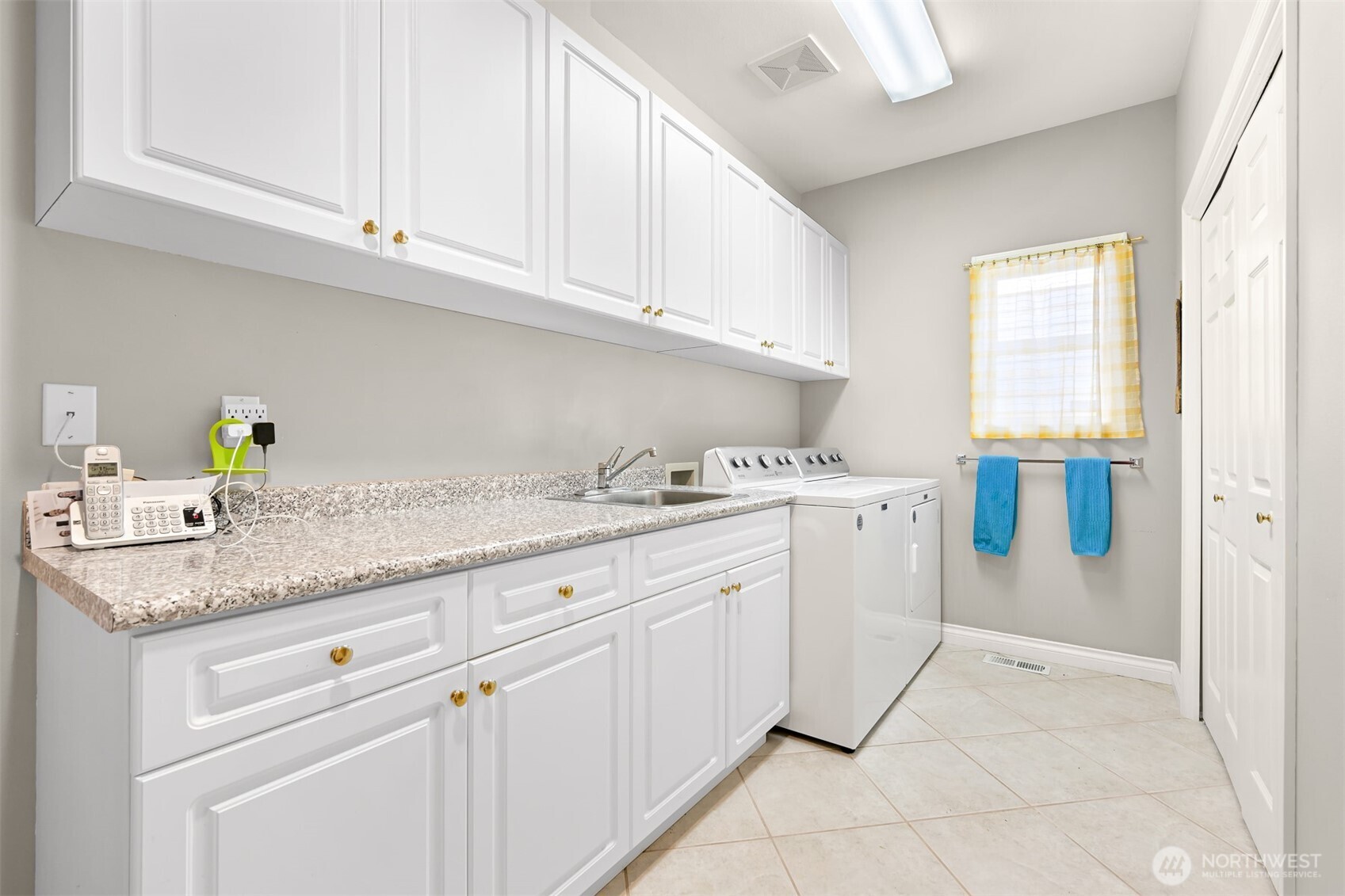 3145 Sunset Way , Bellingham, WA 98226-8644