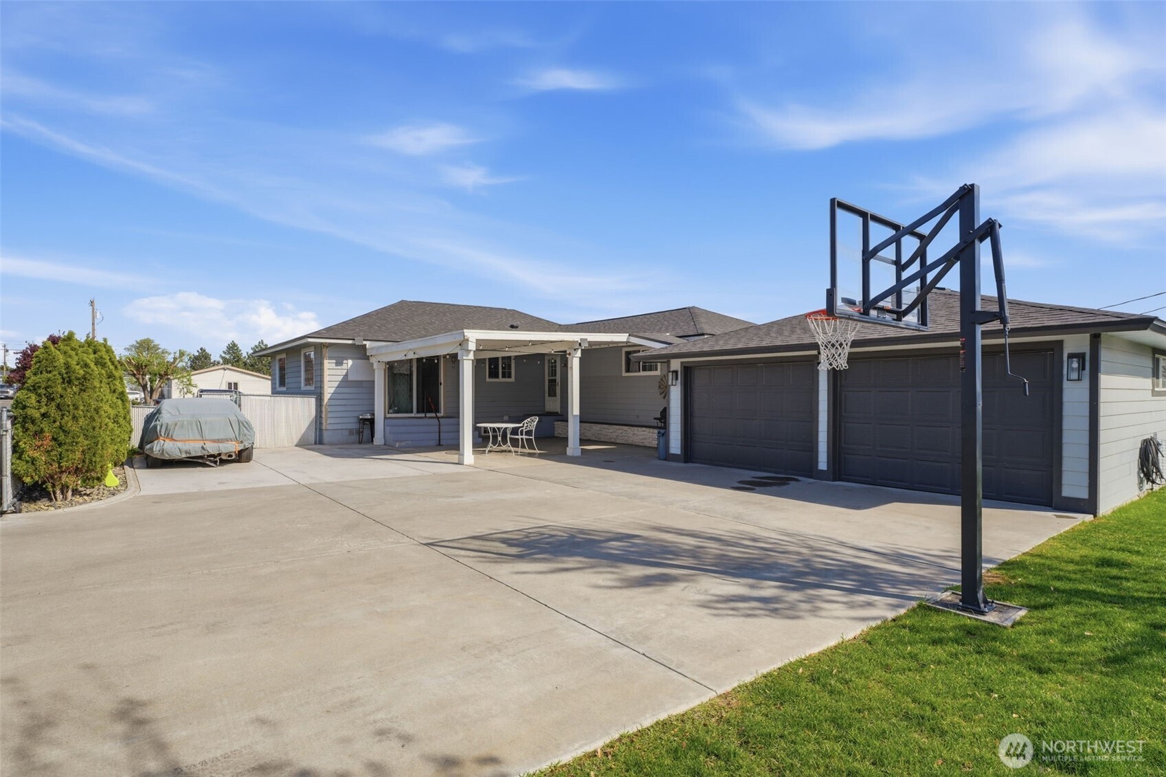 128 N Wehe Avenue , Pasco, WA 99301