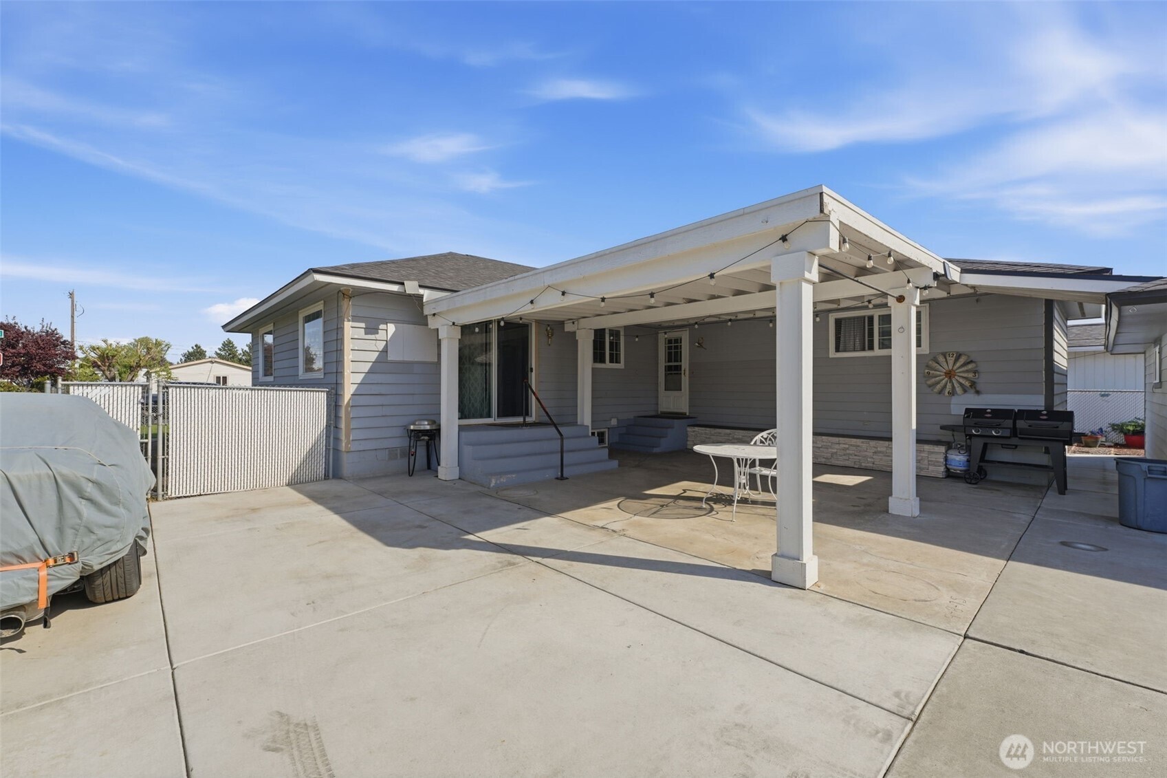 128 N Wehe Avenue , Pasco, WA 99301
