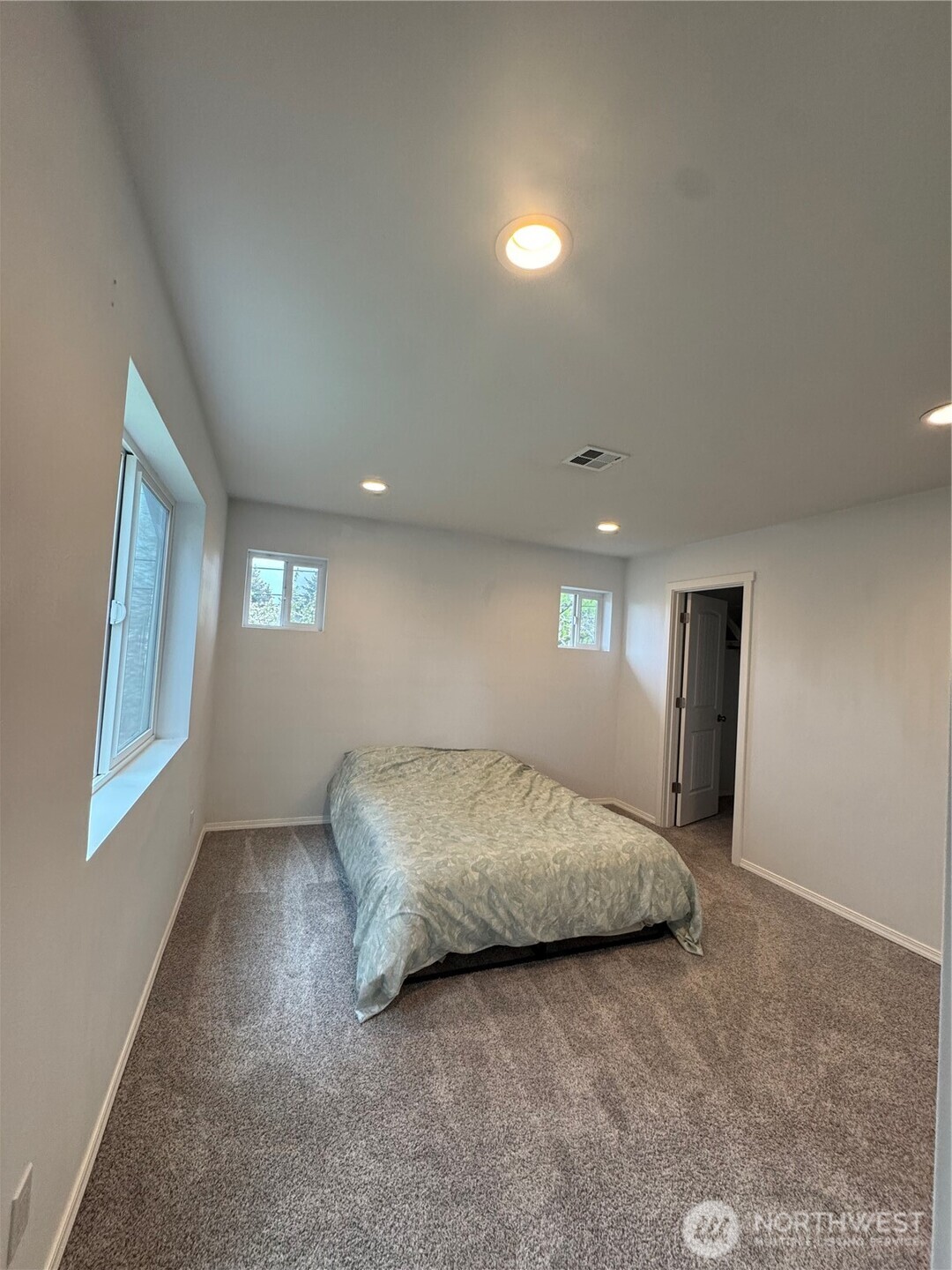 1834 S 92nd Street , Tacoma, WA 98444