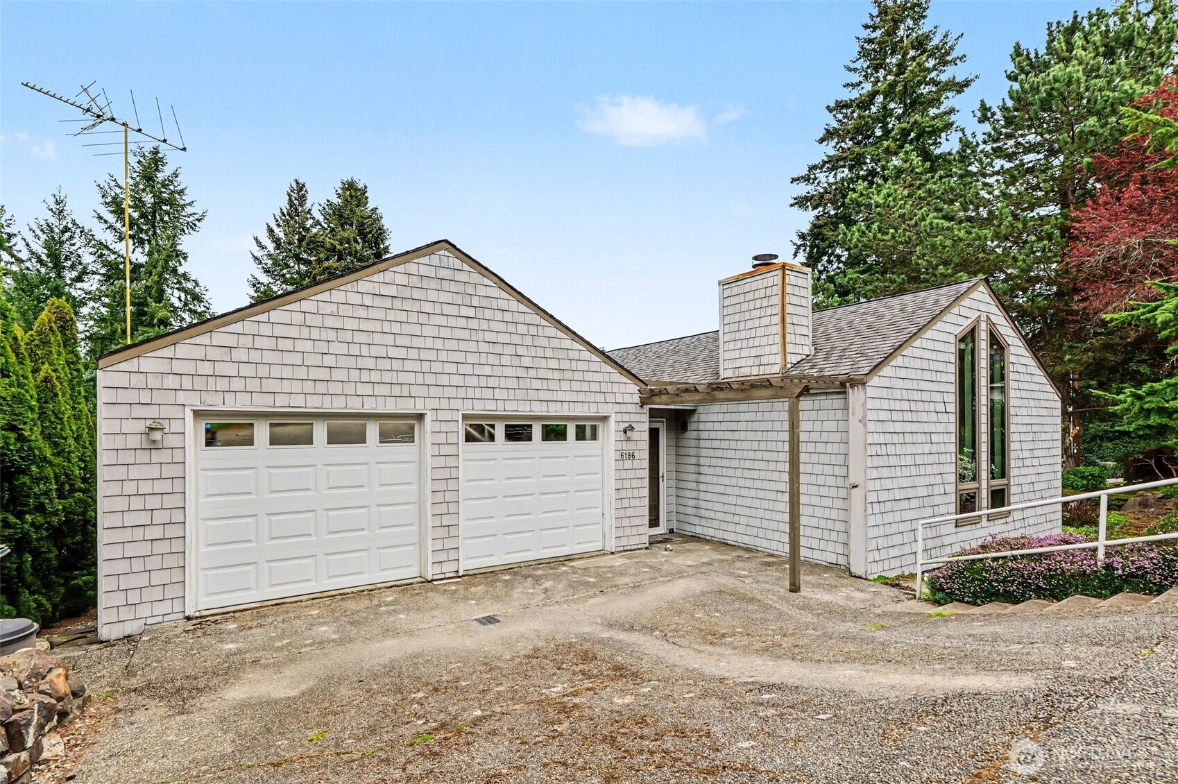 6186 NE 195th Court , Kenmore, WA 98028