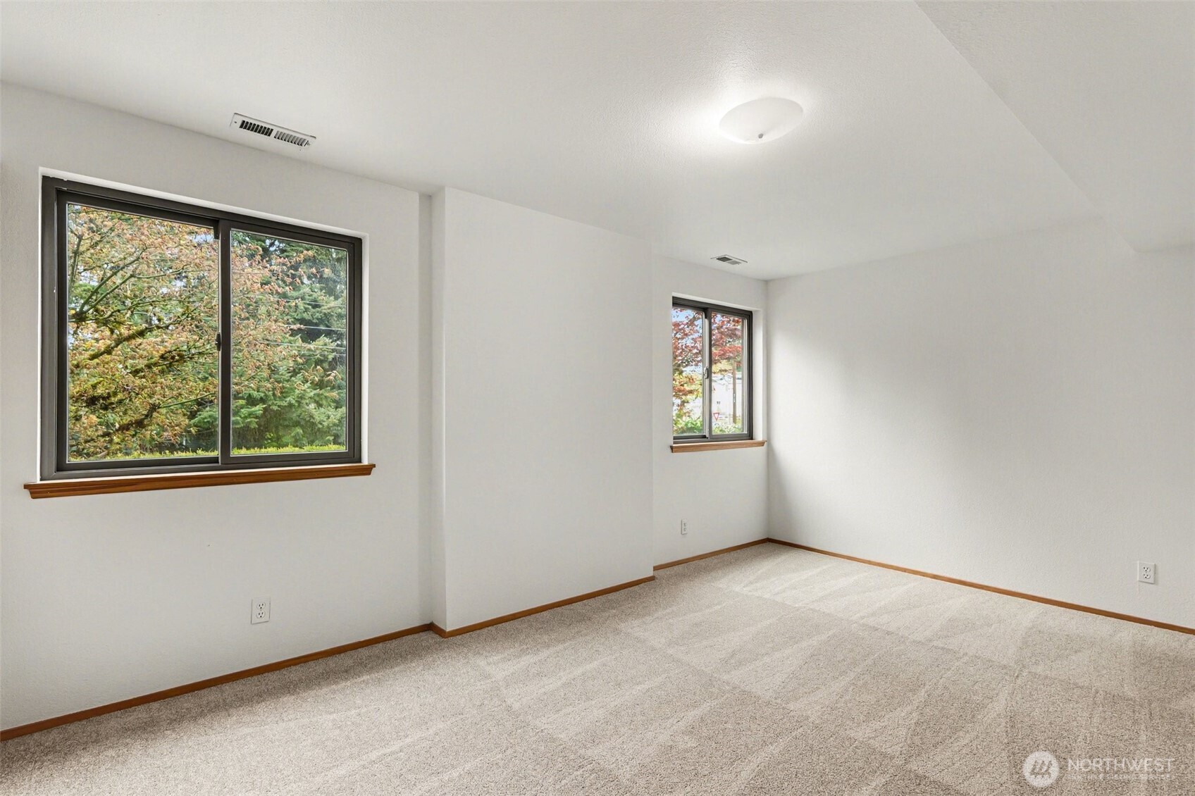 6186 NE 195th Court , Kenmore, WA 98028