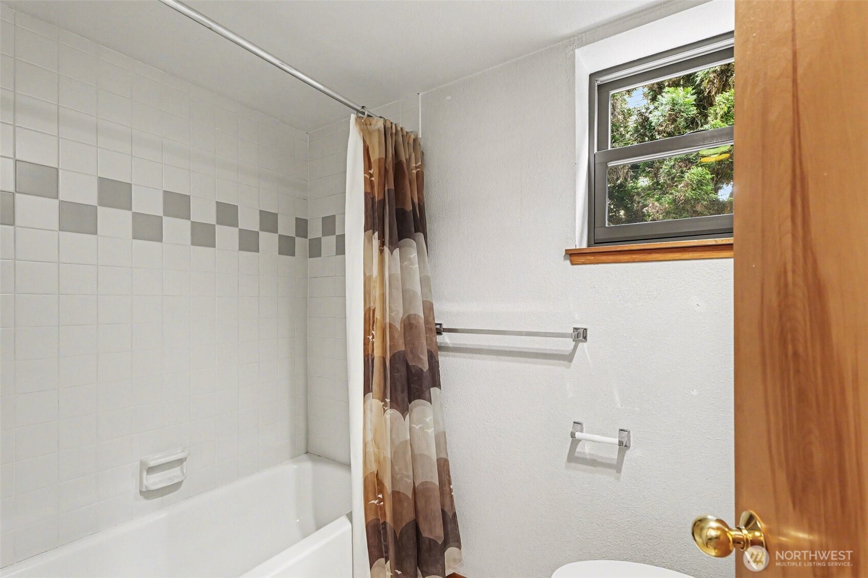6186 NE 195th Court , Kenmore, WA 98028