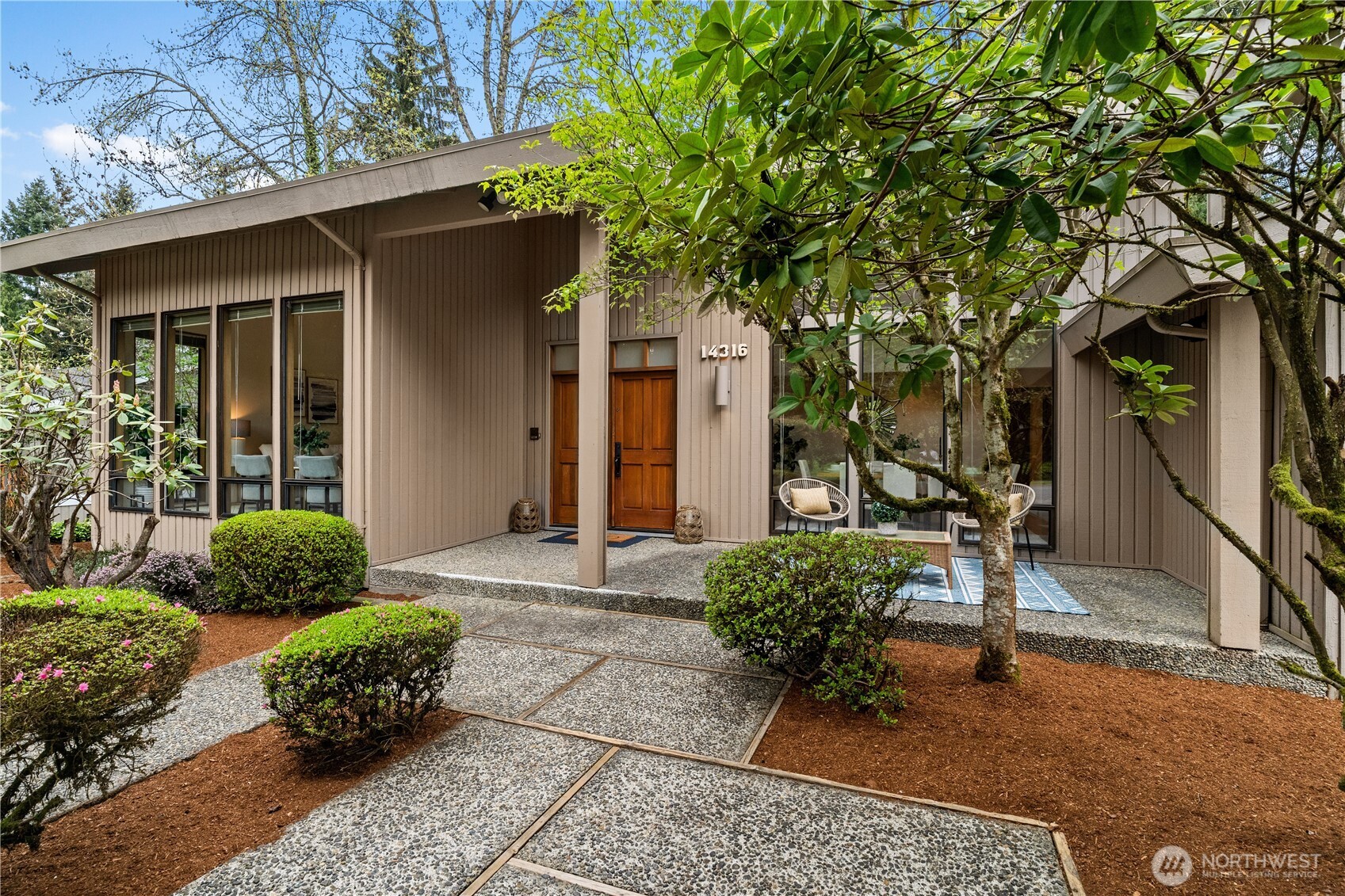 14316 NE 12th Place , Bellevue, WA 98007