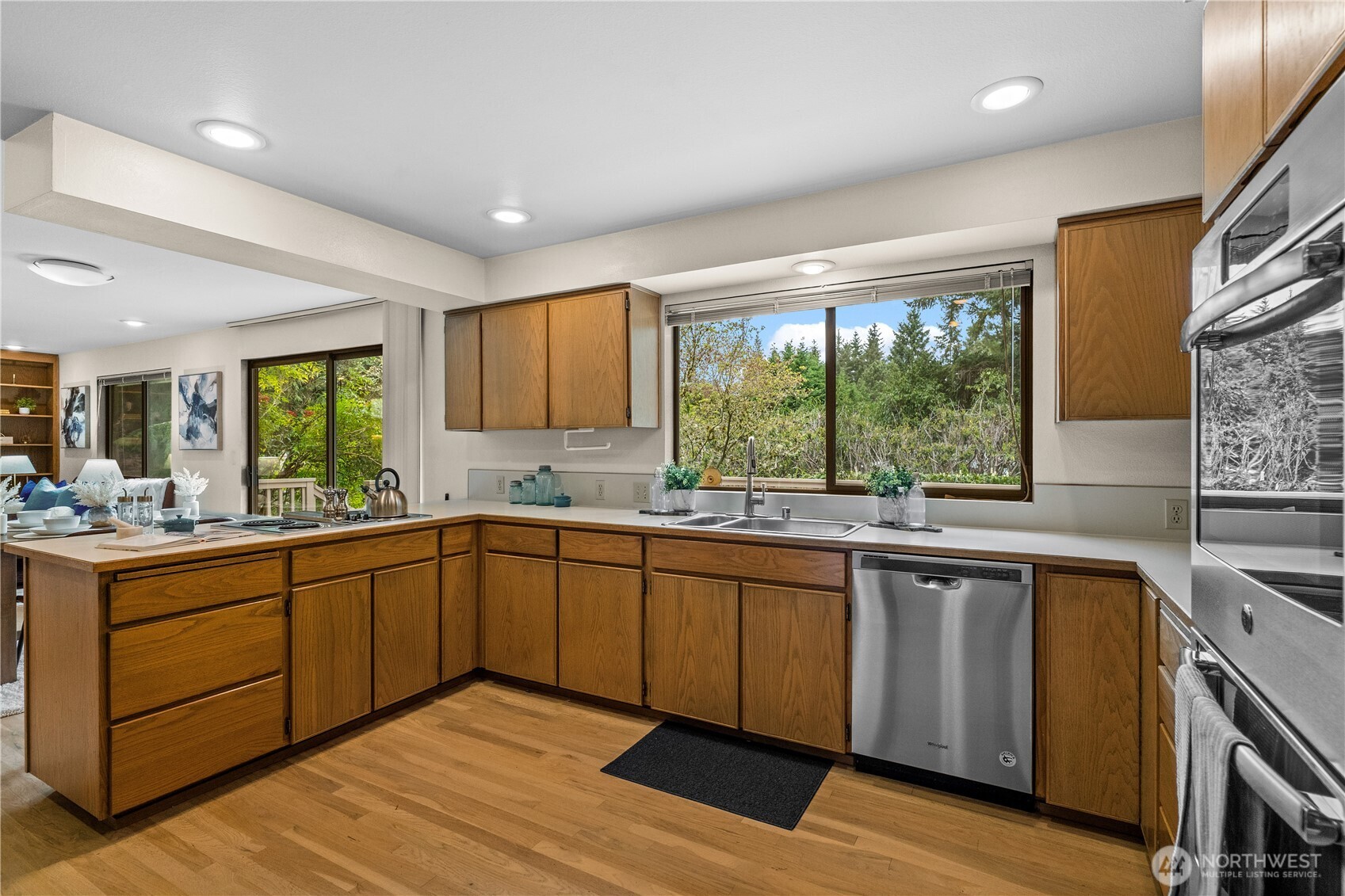 14316 NE 12th Place , Bellevue, WA 98007