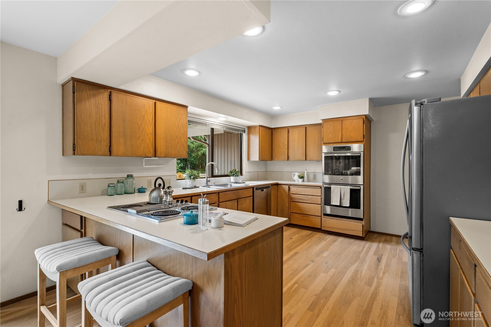 14316 NE 12th Place , Bellevue, WA 98007