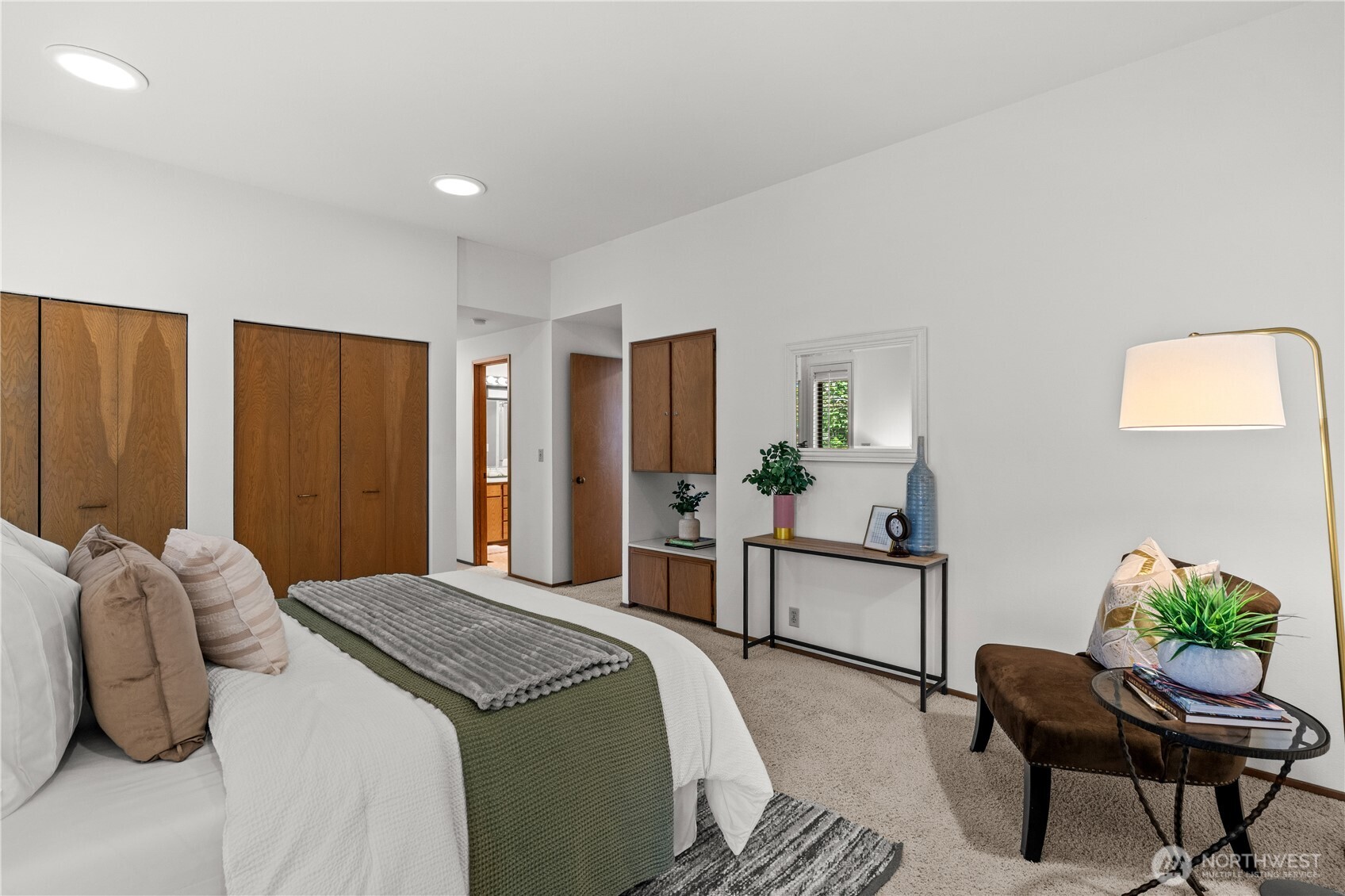 14316 NE 12th Place , Bellevue, WA 98007