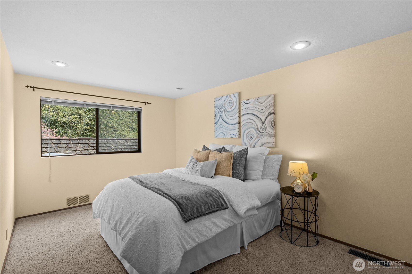 14316 NE 12th Place , Bellevue, WA 98007