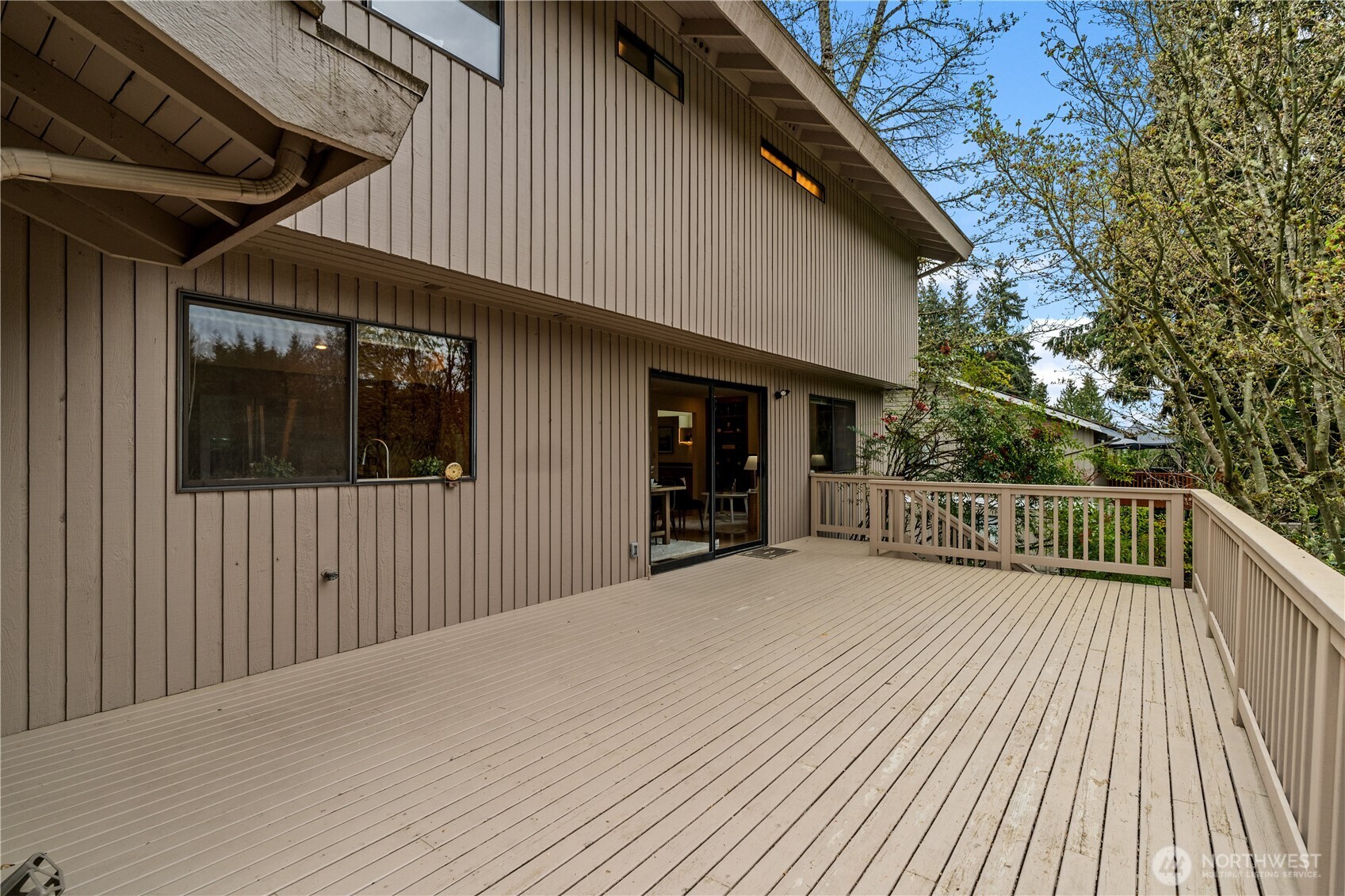 14316 NE 12th Place , Bellevue, WA 98007