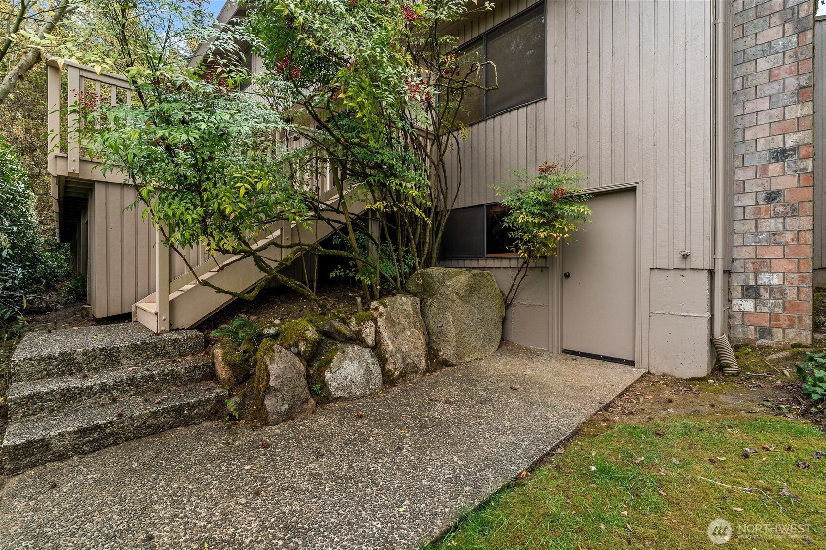 14316 NE 12th Place , Bellevue, WA 98007