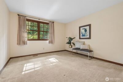 25300 SE Mirrormont Way , Issaquah, WA 98027-8334 - Photo 31