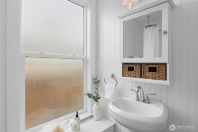 8643 Wabash Avenue S, Seattle, WA 98118 - Photo 23