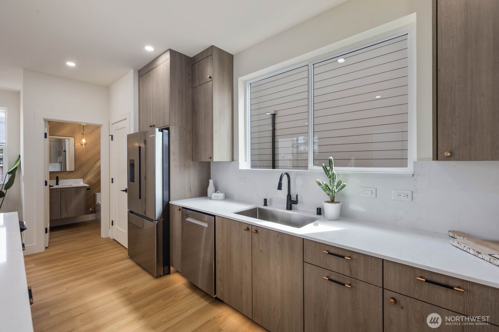 931 N 87th Street , Seattle, WA 98103