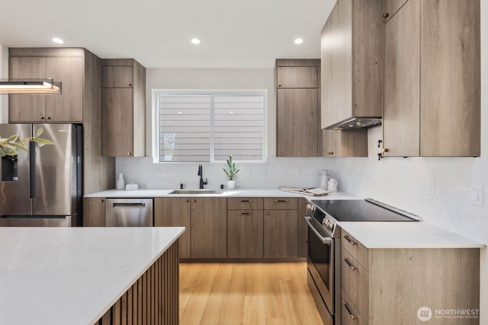 931 N 87th Street , Seattle, WA 98103