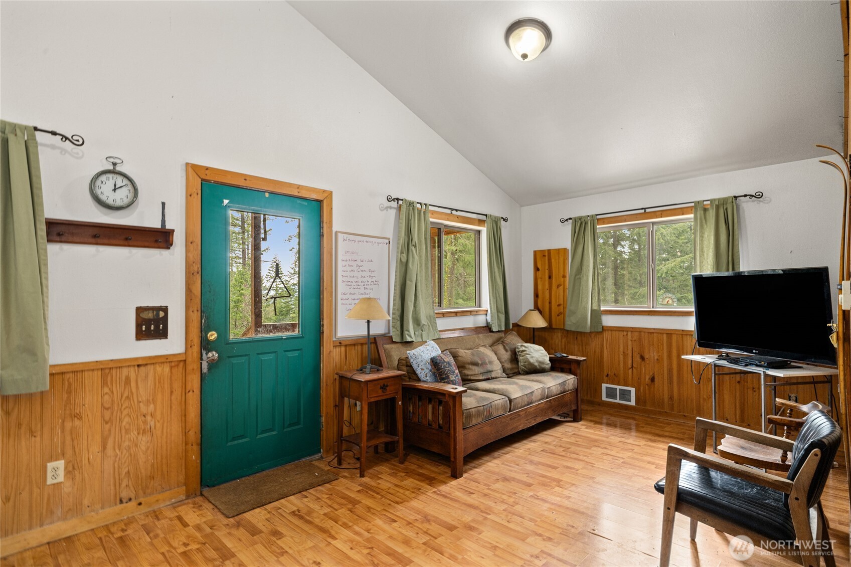 630 Hidden Springs Road , Cle Elum, WA 98922
