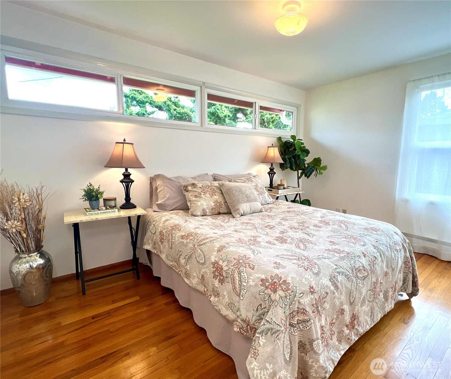 7919 45th Avenue S, Seattle, WA 98118-4427