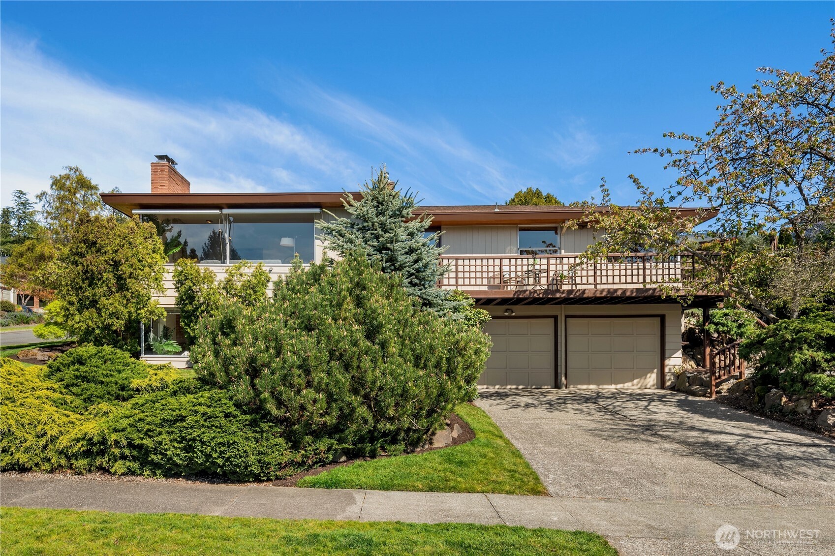 4241 SW Donovan Street , Seattle, WA 98136