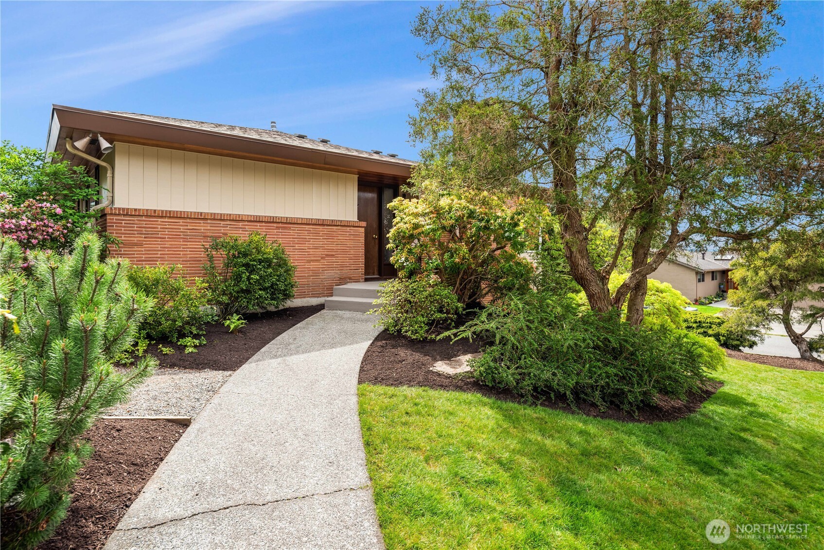 4241 SW Donovan Street , Seattle, WA 98136