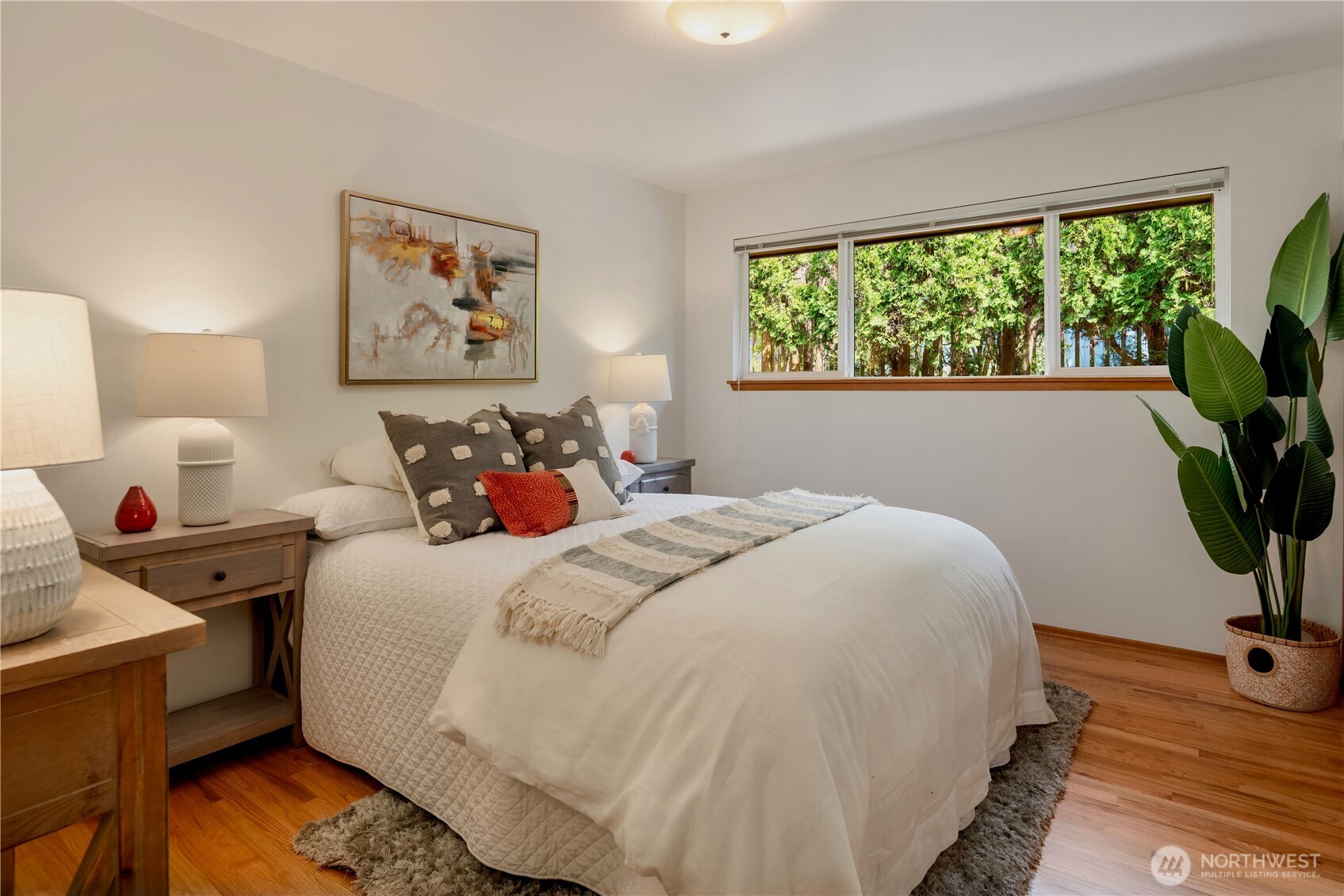 4241 SW Donovan Street , Seattle, WA 98136