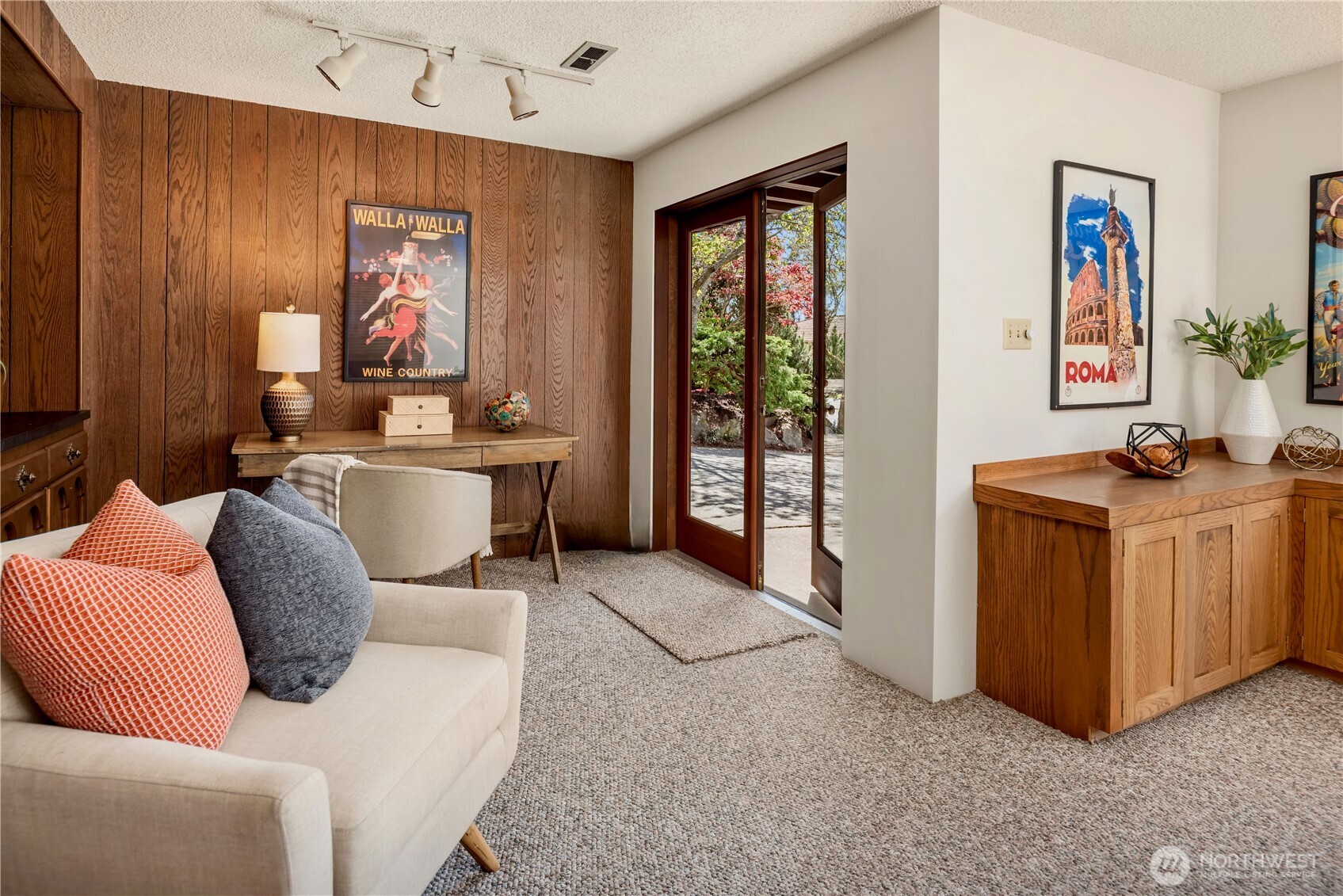 4241 SW Donovan Street , Seattle, WA 98136