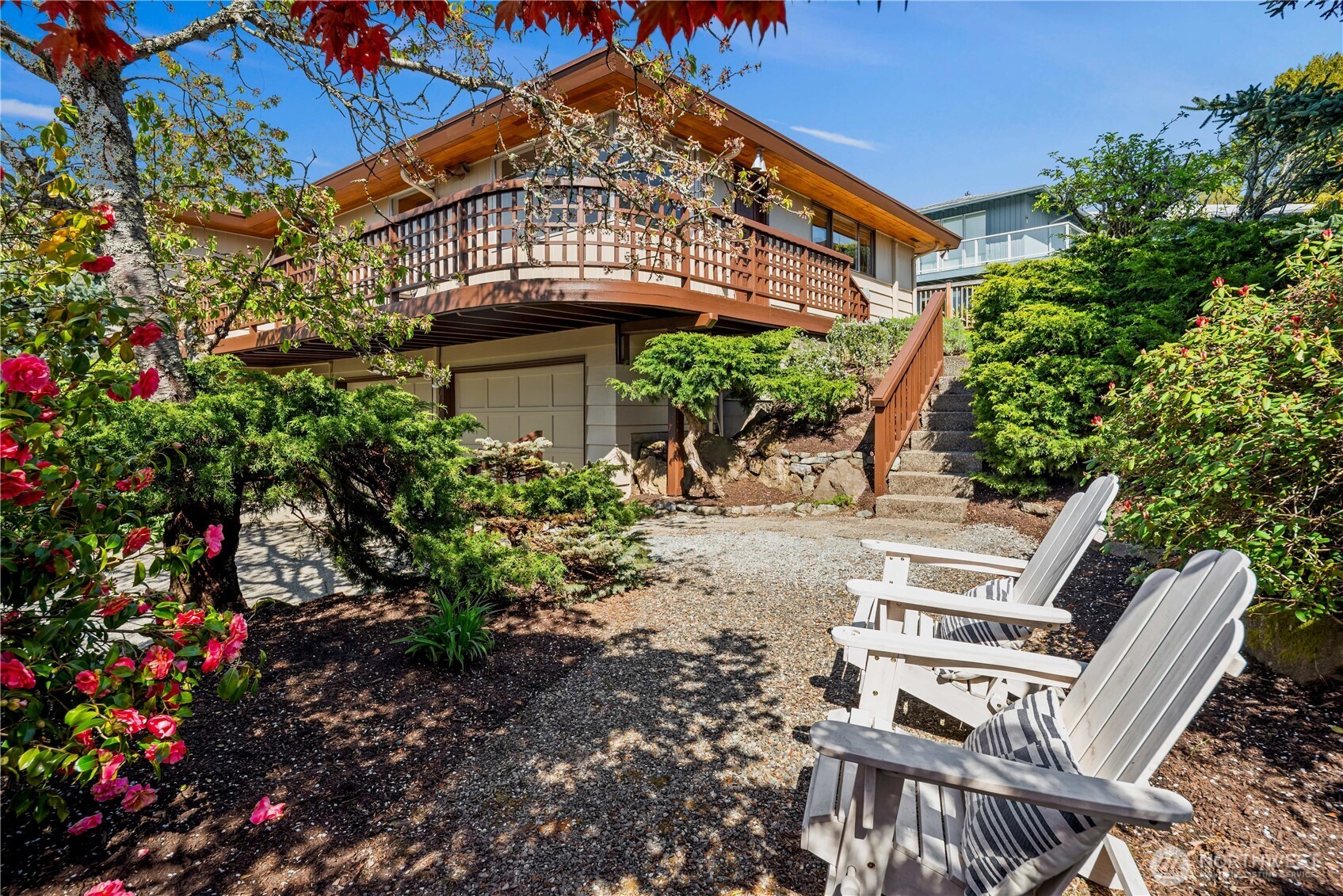 4241 SW Donovan Street , Seattle, WA 98136