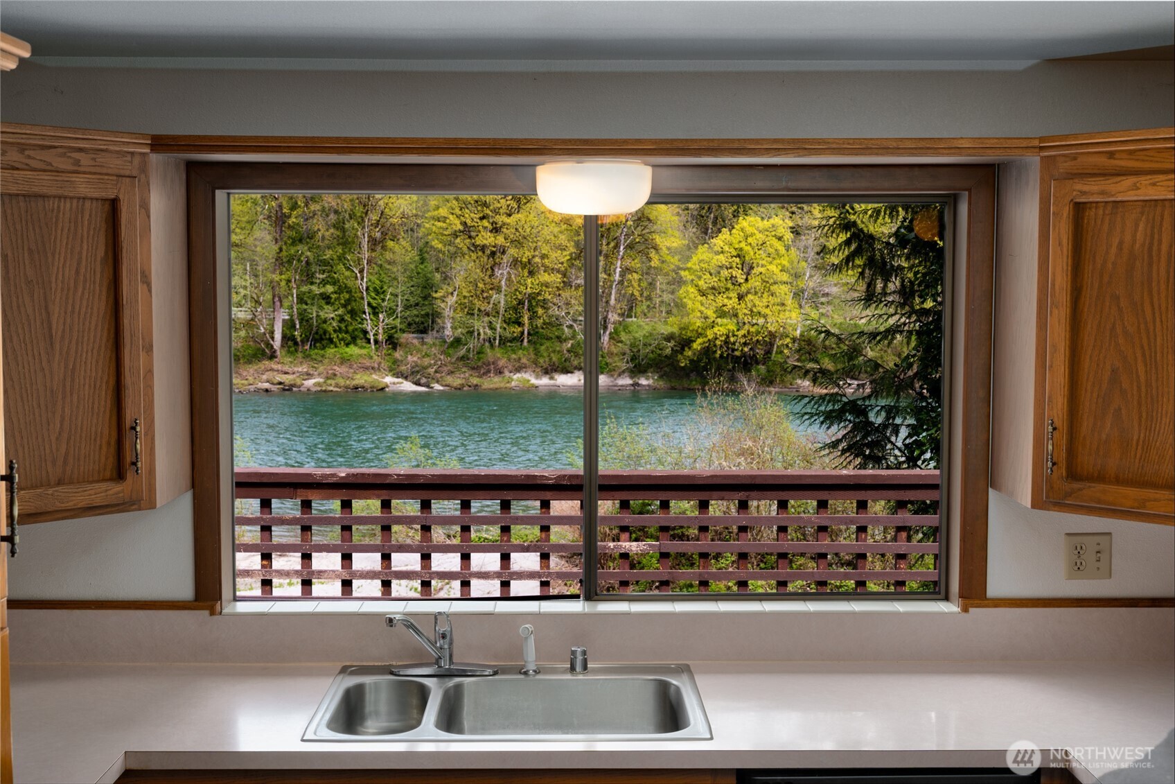 7337 Skagit View Drive , Concrete, WA 98237