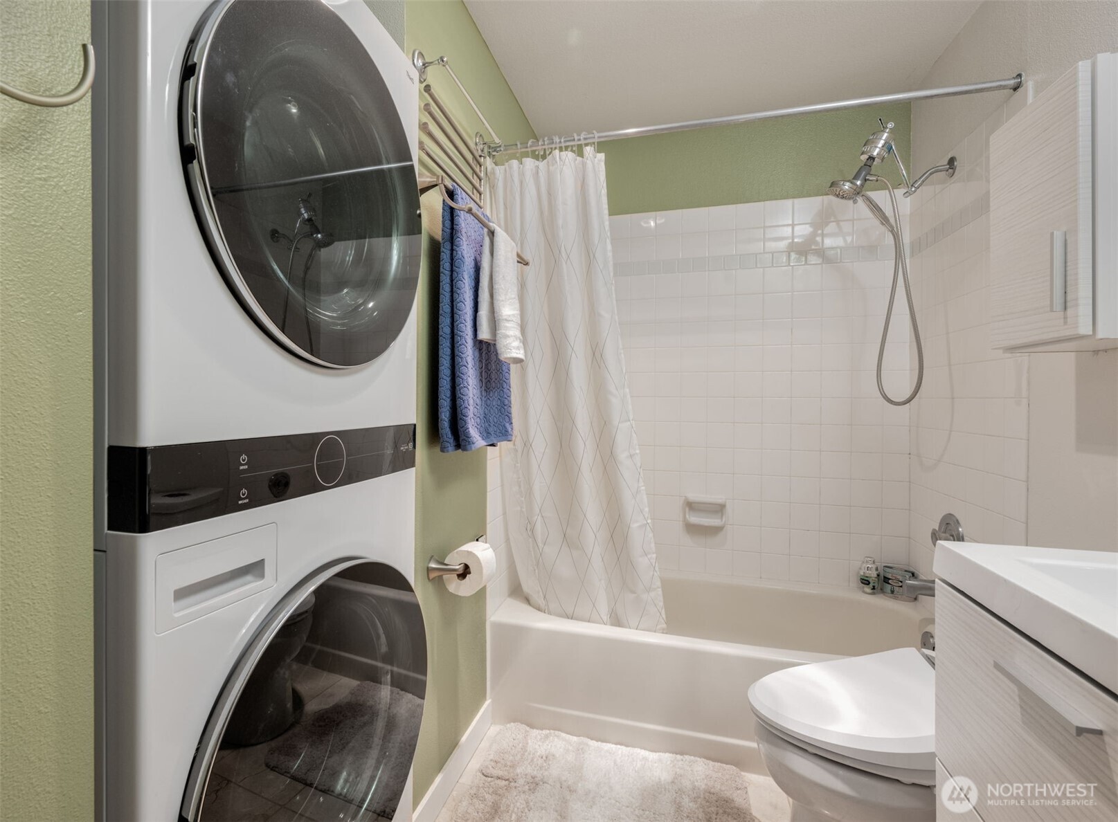 3142 Alki Avenue SW #303, Seattle, WA 98116