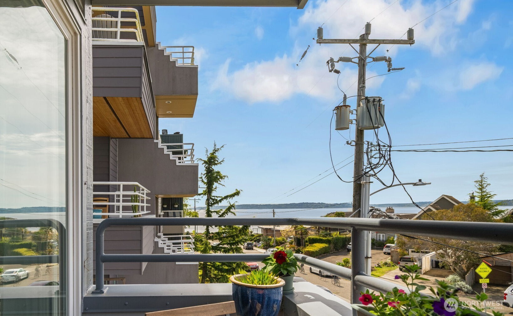 3142 Alki Avenue SW #303, Seattle, WA 98116