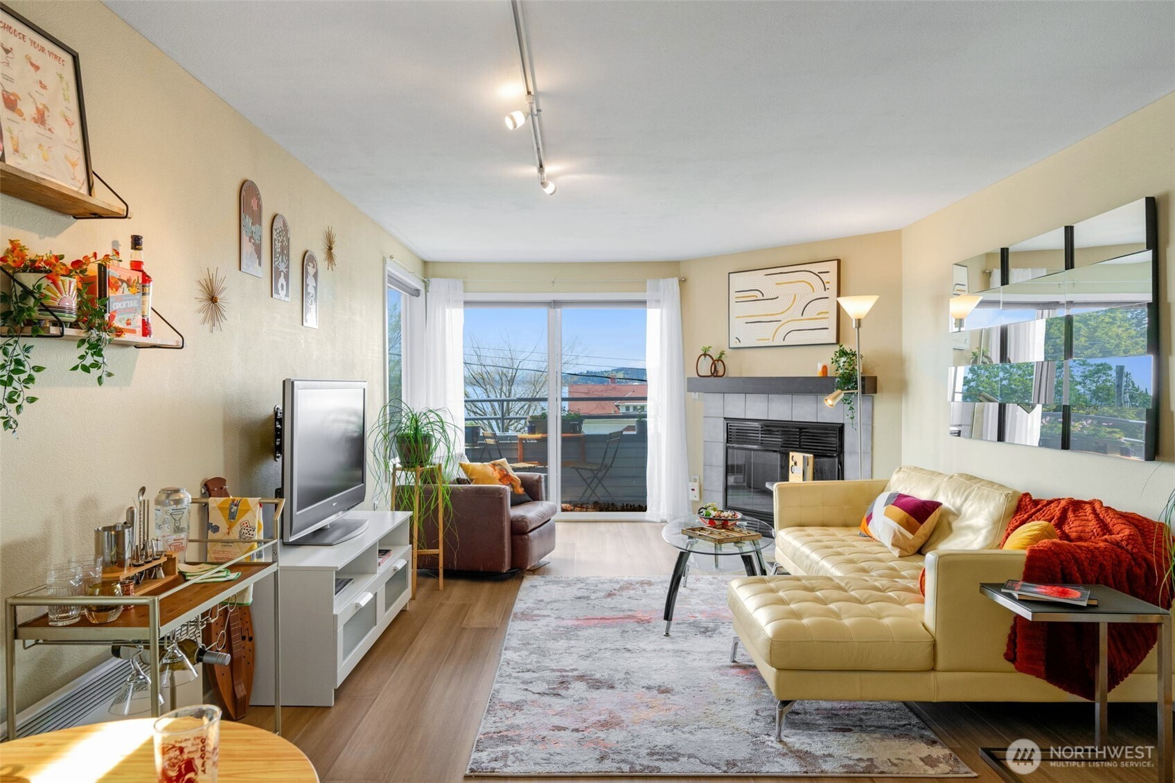3142 Alki Avenue SW #303, Seattle, WA 98116