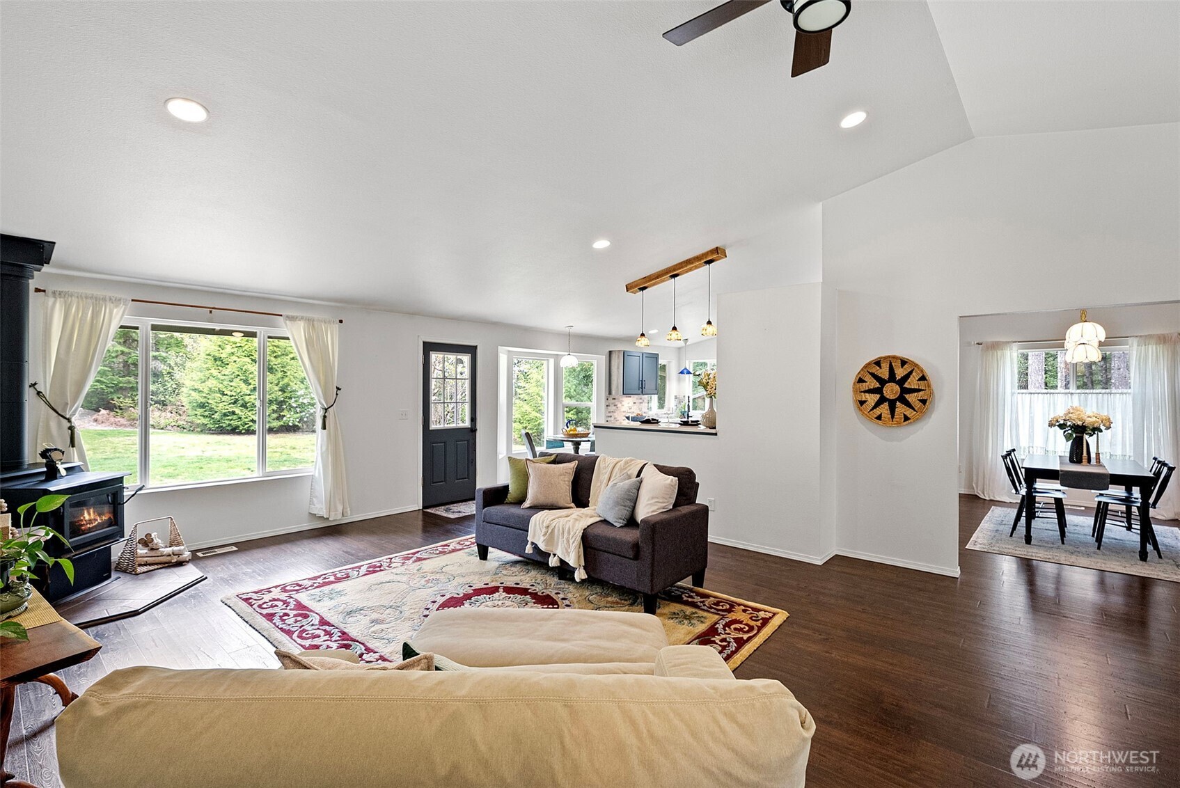 600 Toonerville Drive NE, Belfair, WA 98528