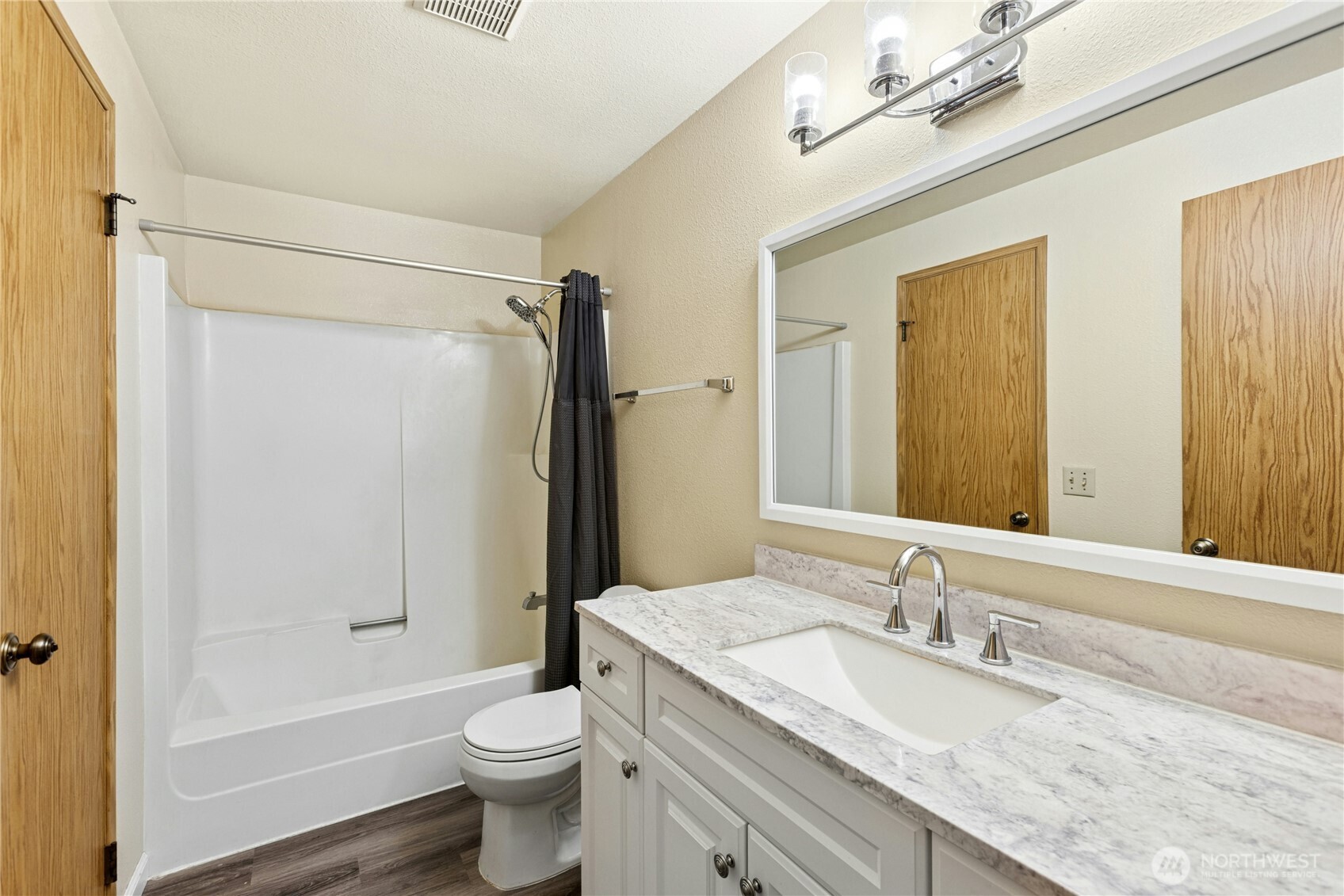 13832 133rd Place NE, Kirkland, WA 98034