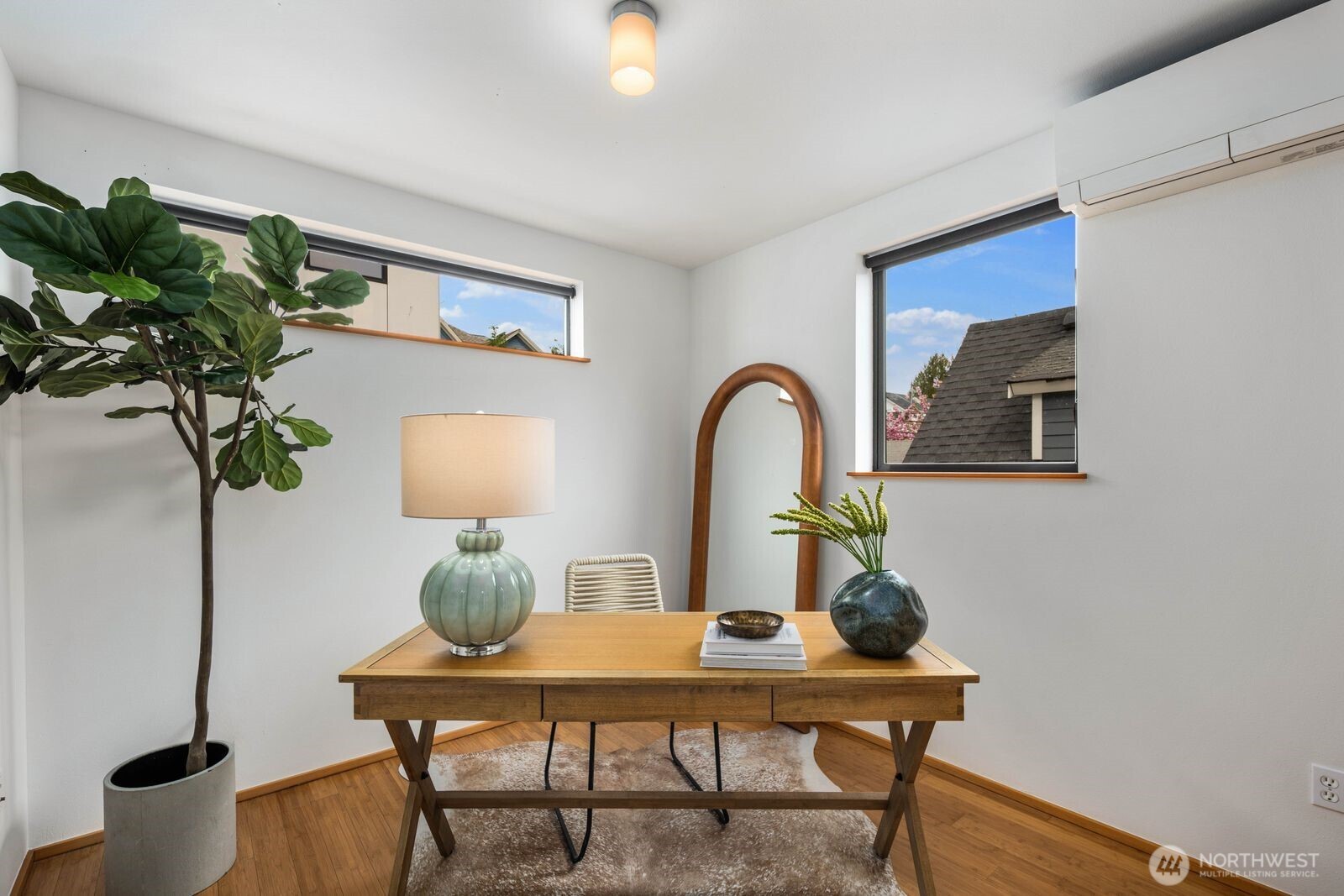 213 21st Avenue , Seattle, WA 98122