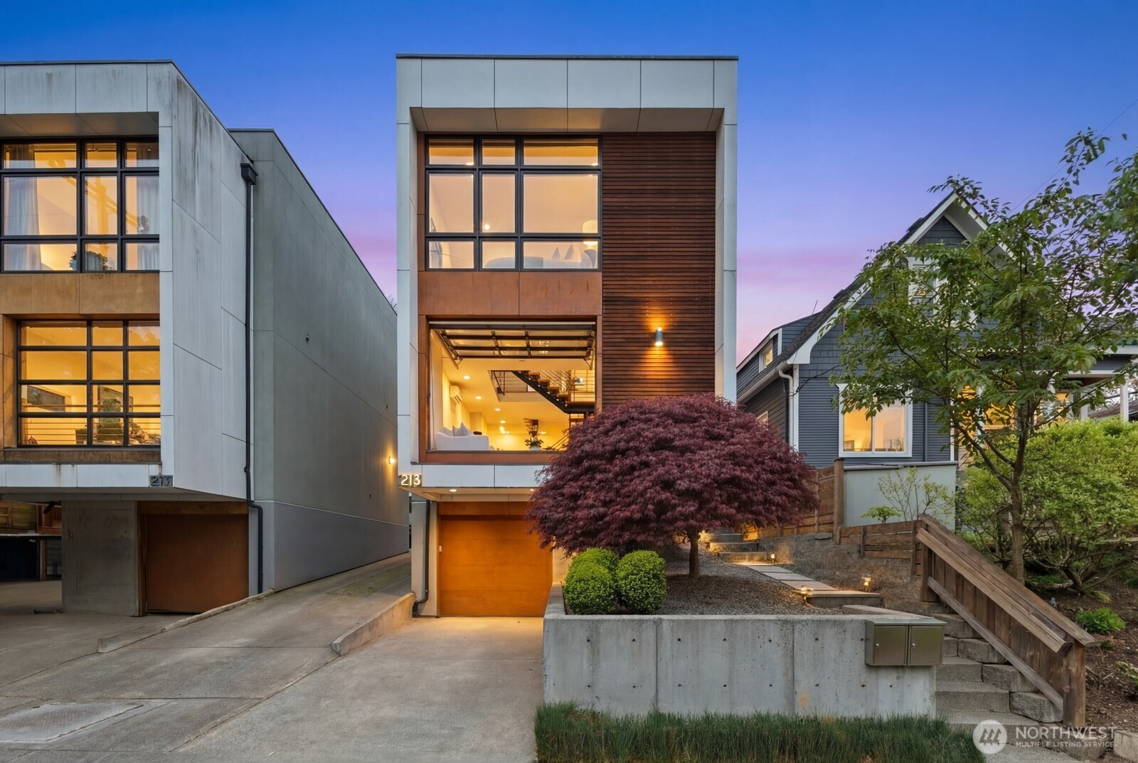 213 21st Avenue , Seattle, WA 98122