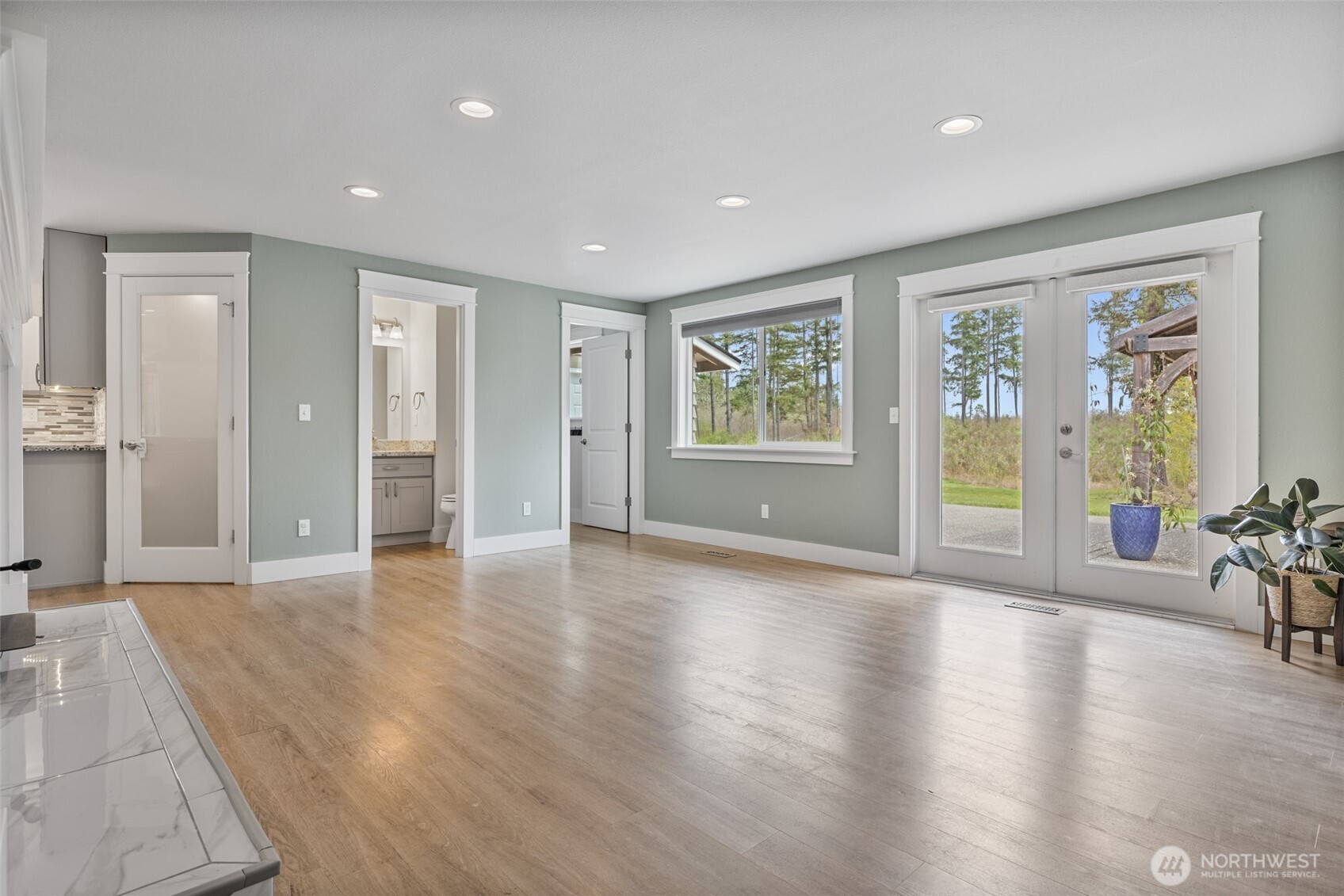 400 E North Mason School Road , Belfair, WA 98528