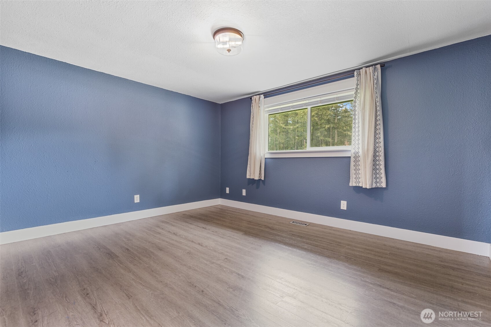 400 E North Mason School Road , Belfair, WA 98528